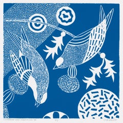 ""Chittering & Chattering IV"" Volks inspirierte Vogelserie im Linolschnitt in Blau und Weiß