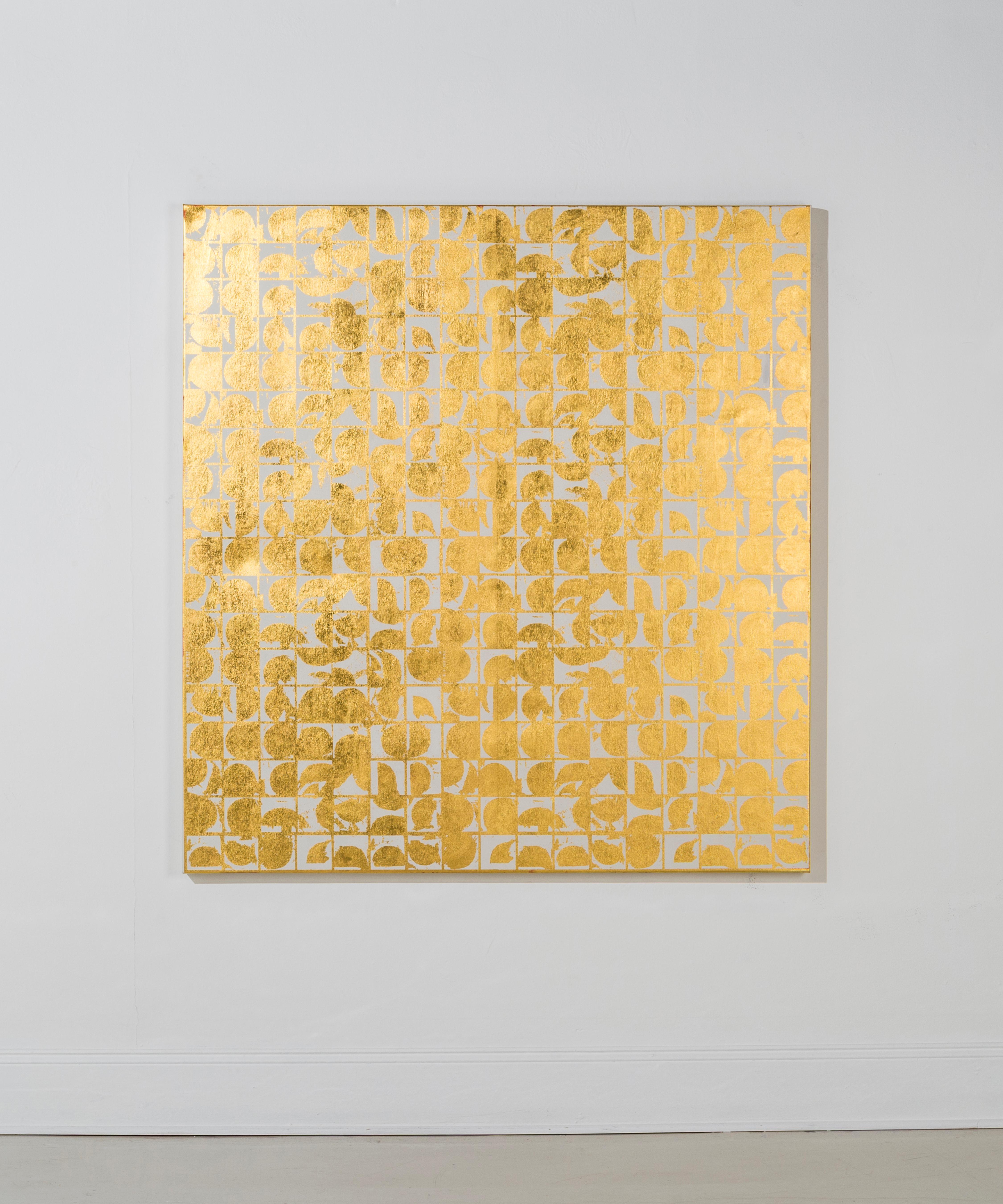 Lisa Hunt’s Rounds Positive Canvas I (Bone) is an abstract screen printed work on canvas, painted
with acrylic paint and hand-applied 24K gold leaf. It is a graphic, gridded abstract pattern
consisting of repeated with coil shapes. The works on