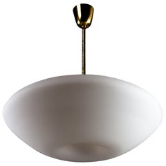 Lisa Johansson-Pape, lampada da soffitto in vetro opalino del 1950 per ORNO