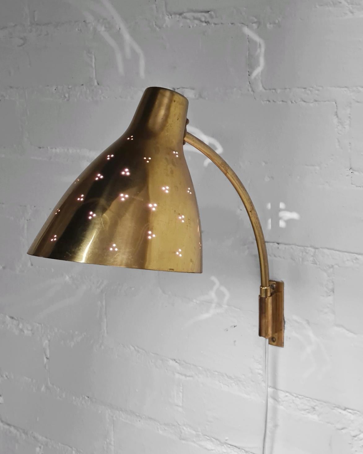Finnish Lisa Johansson-Papé Adjustable Wall Lamp For Sale