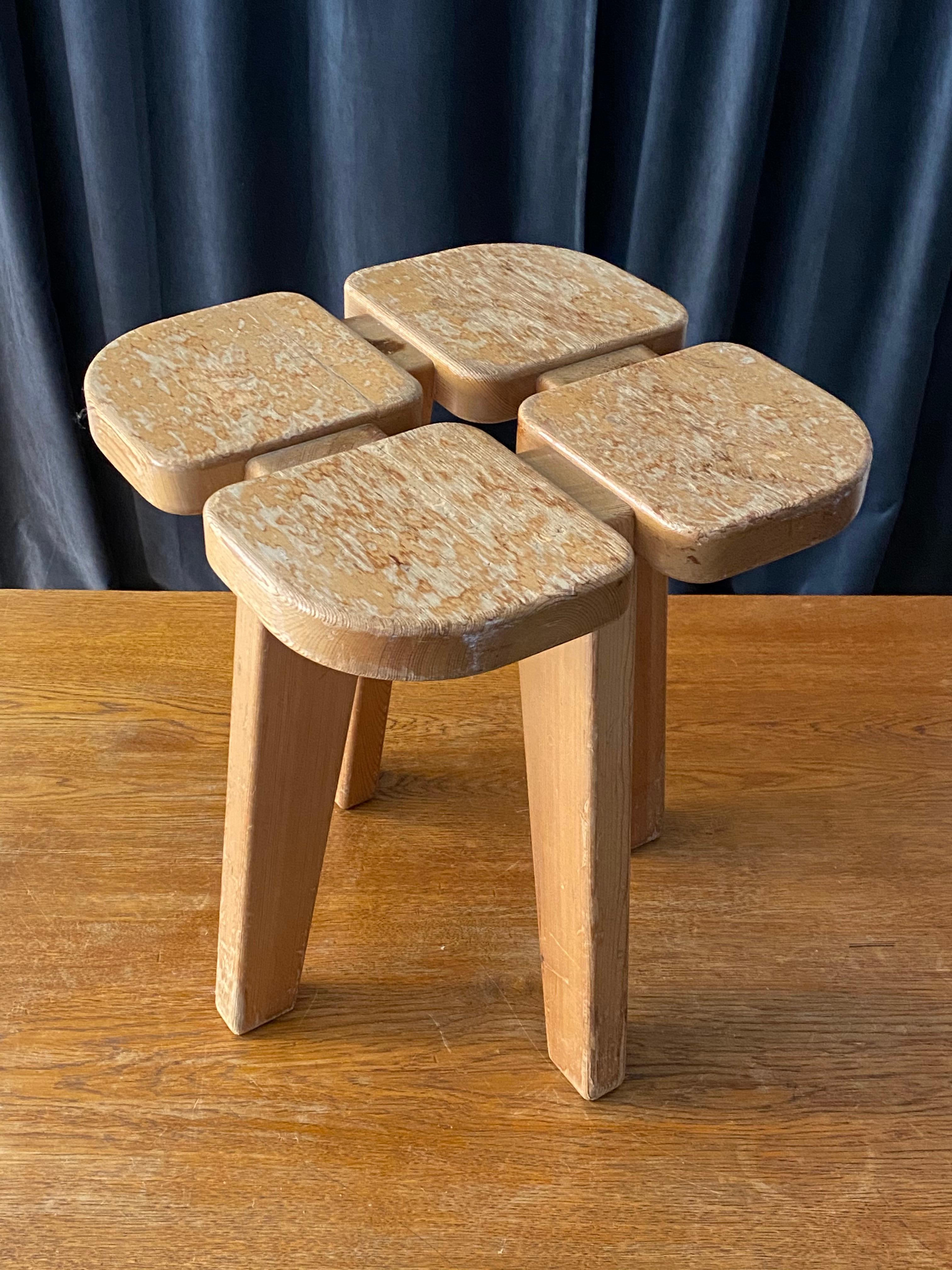A highly functionalist stool, designed by finnish Lisa Johansson-Pape, produced by Kervo Snickerifabrik for Oy Stockmann Ab, 1970s. In lacquered pine.

Other designers working in similar functionalist ethos include Pierre Jeanneret, Pierre Chapo,