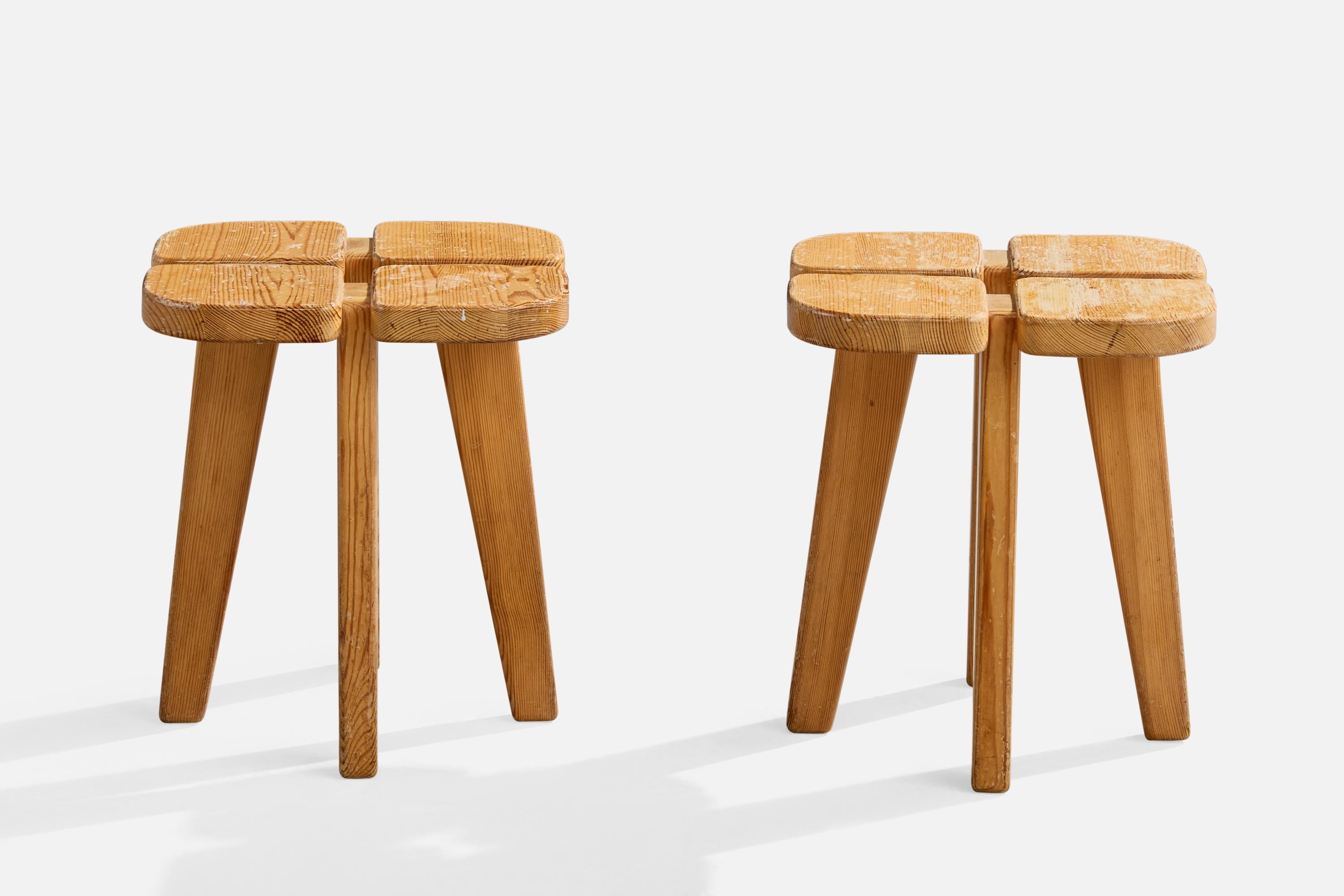Mid-Century Modern Lisa Johansson-Pape Attribution, tabourets, pin, Finlande, années 1950 en vente