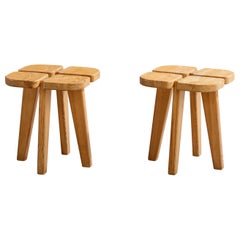 Lisa Johansson-Pape Attribution, tabourets, pin, Finlande, années 1950