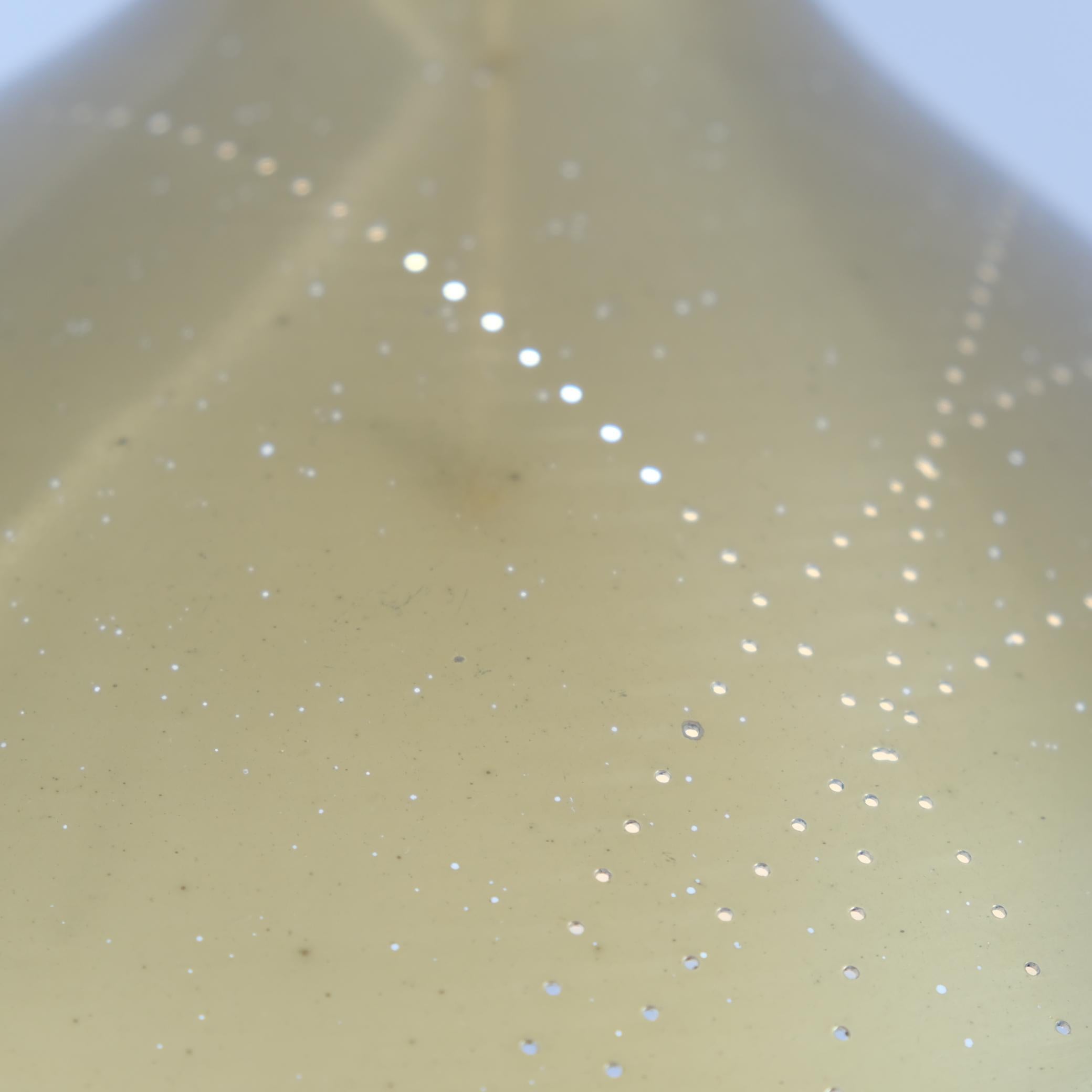 Lisa Johansson-Papé Ciondolo da soffitto in ottone con perforazione delle linee, Orno 1950 in vendita 5