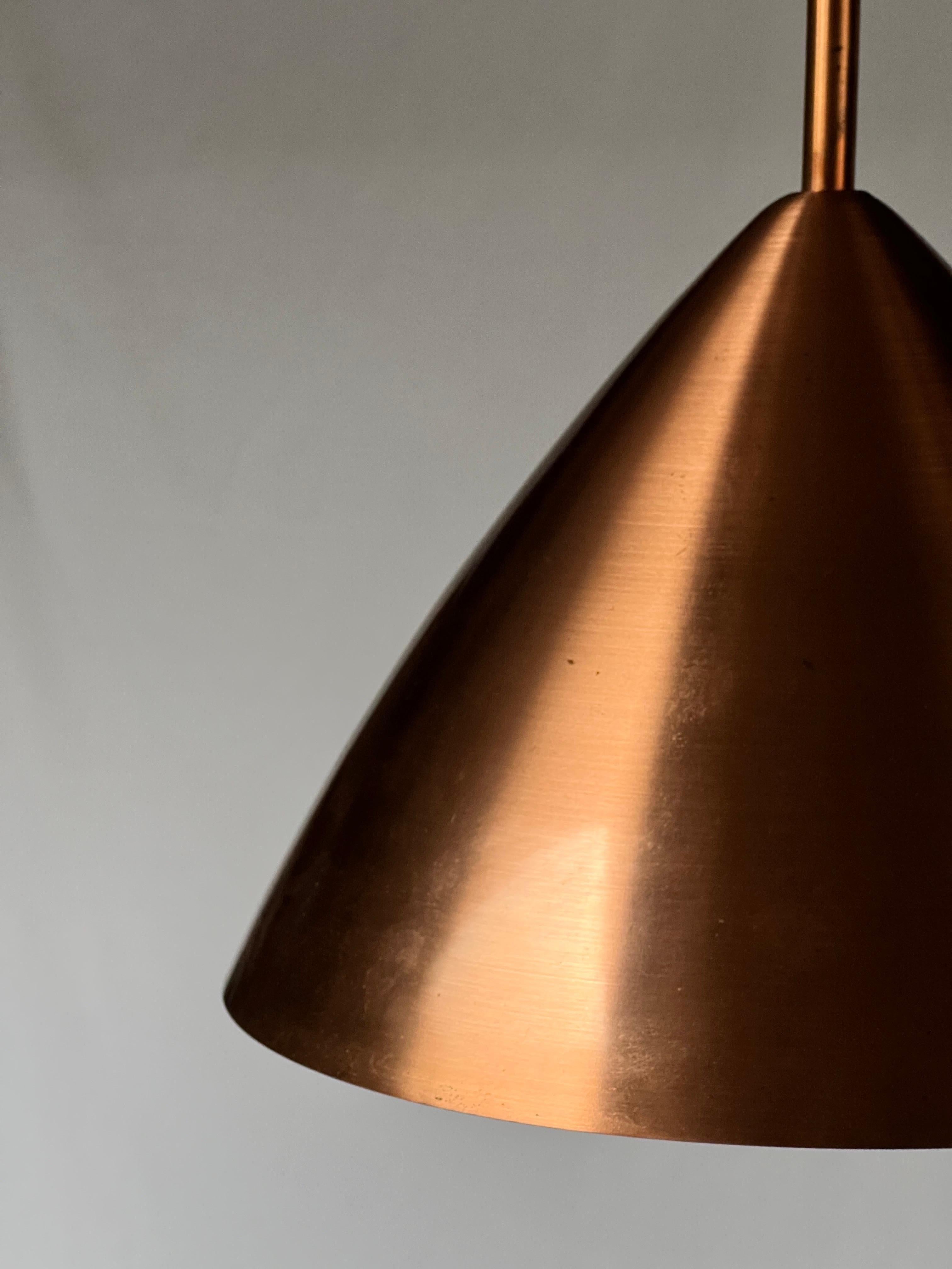 Lisa Johansson Pape Finish copper hanging lamp 1950's In Good Condition For Sale In Forest, BE