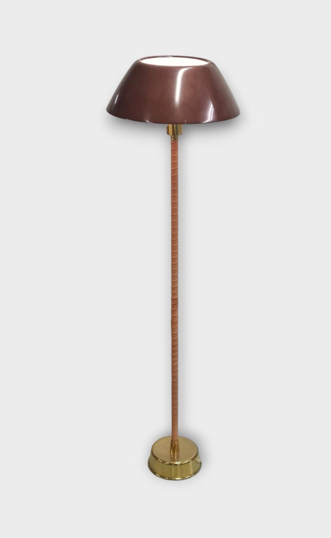 Lisa Johansson-Pape Floor Lamp by Orno In Good Condition For Sale In Helsinki, FI