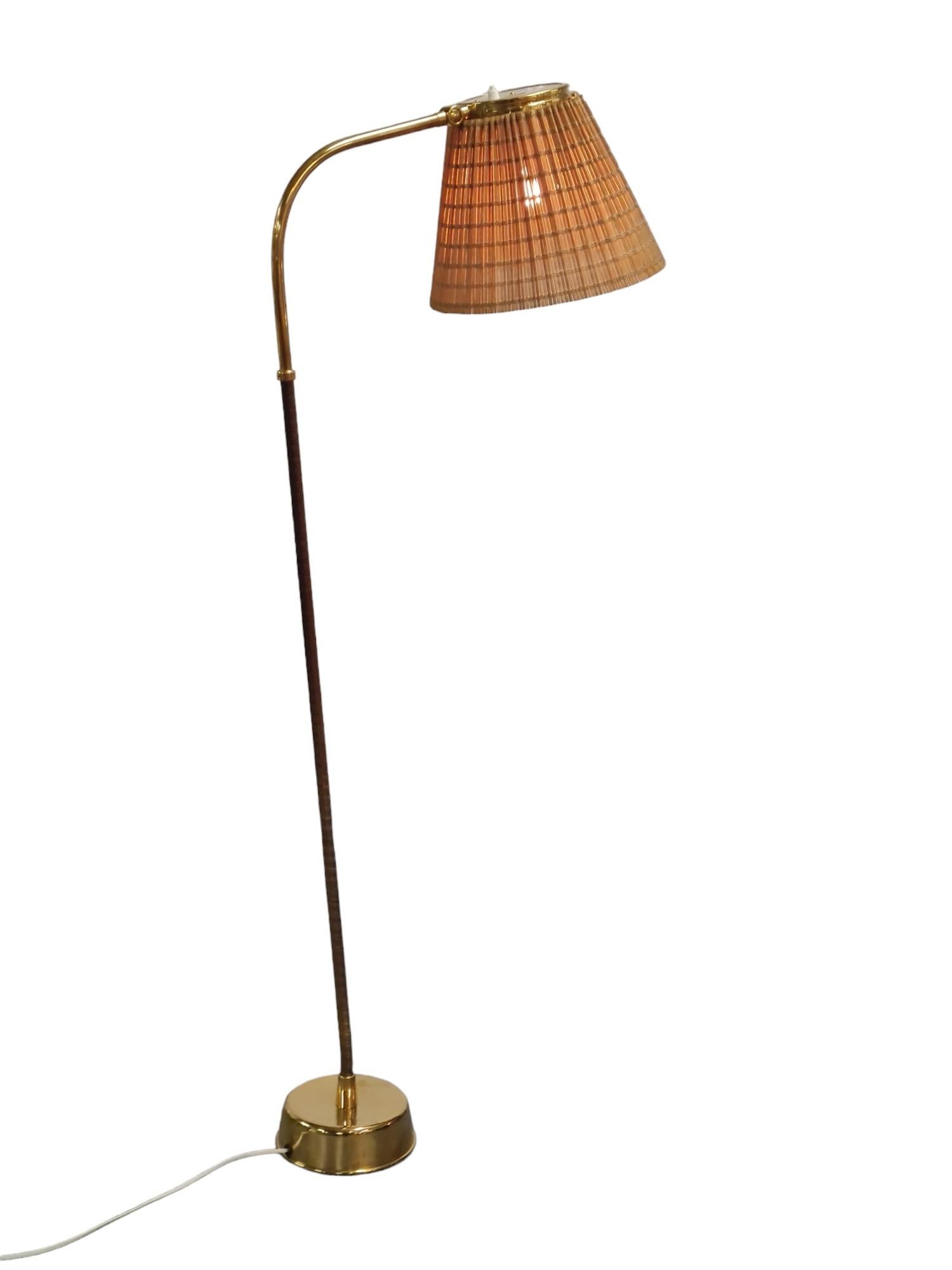 Lisa Johansson-Pape, Floor Lamp Model 2063 in Rattan, Orno For Sale 3