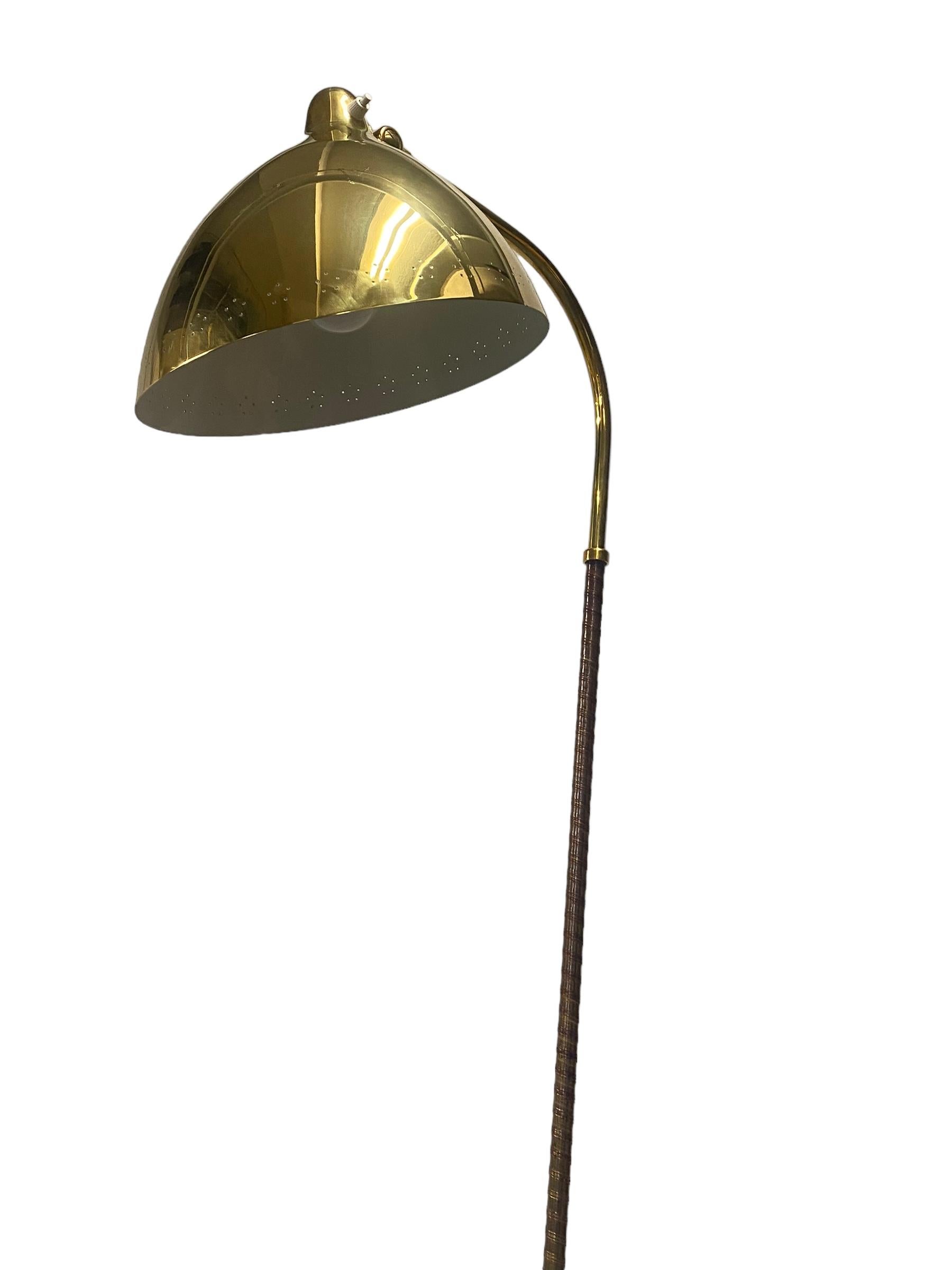 Brass Lisa Johansson-Pape, Floor lamp model 30-062, Orno For Sale