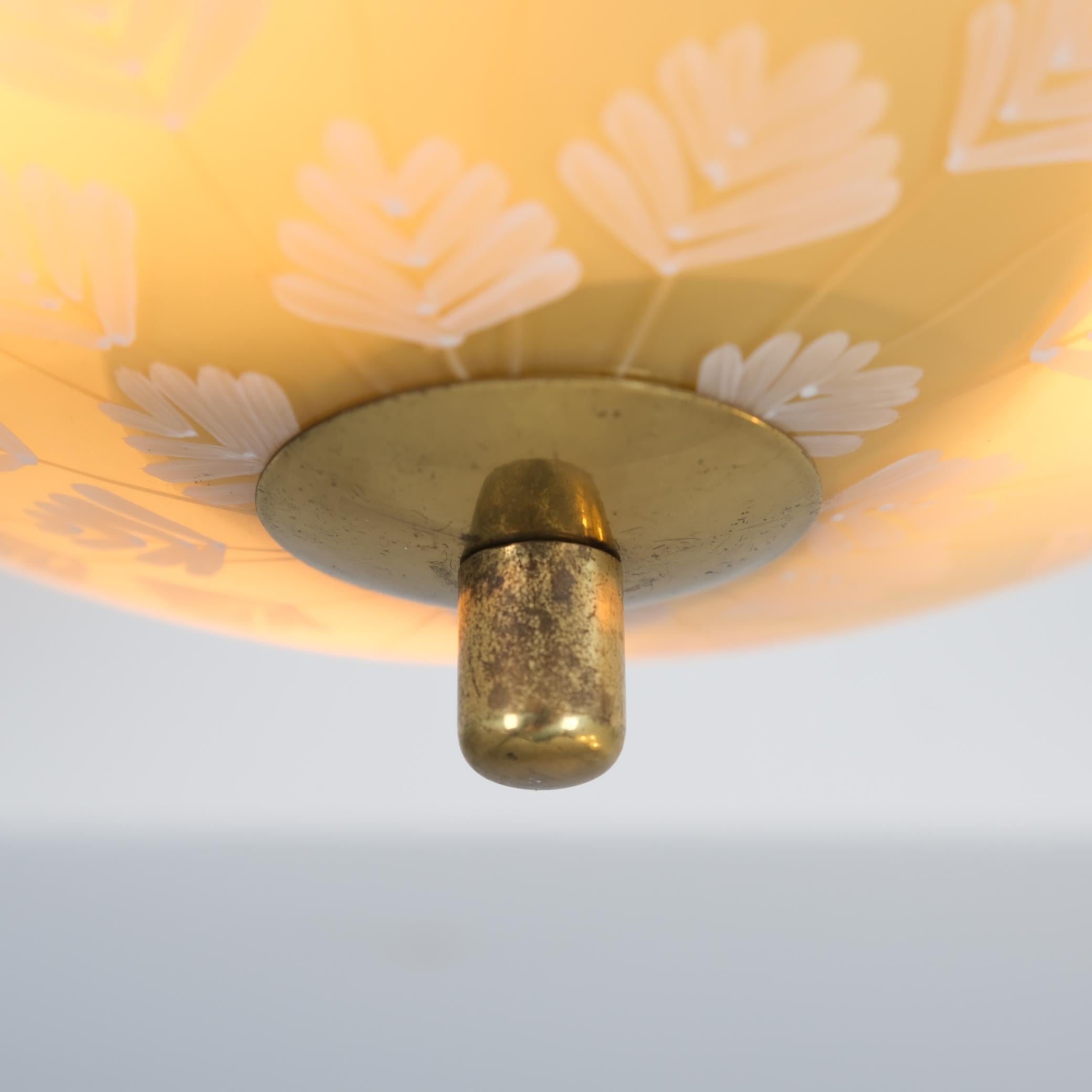 Milieu du XXe siècle Lisa Johansson-Papé, verre peint à la main avec des fleurs, Orno 1950s en vente