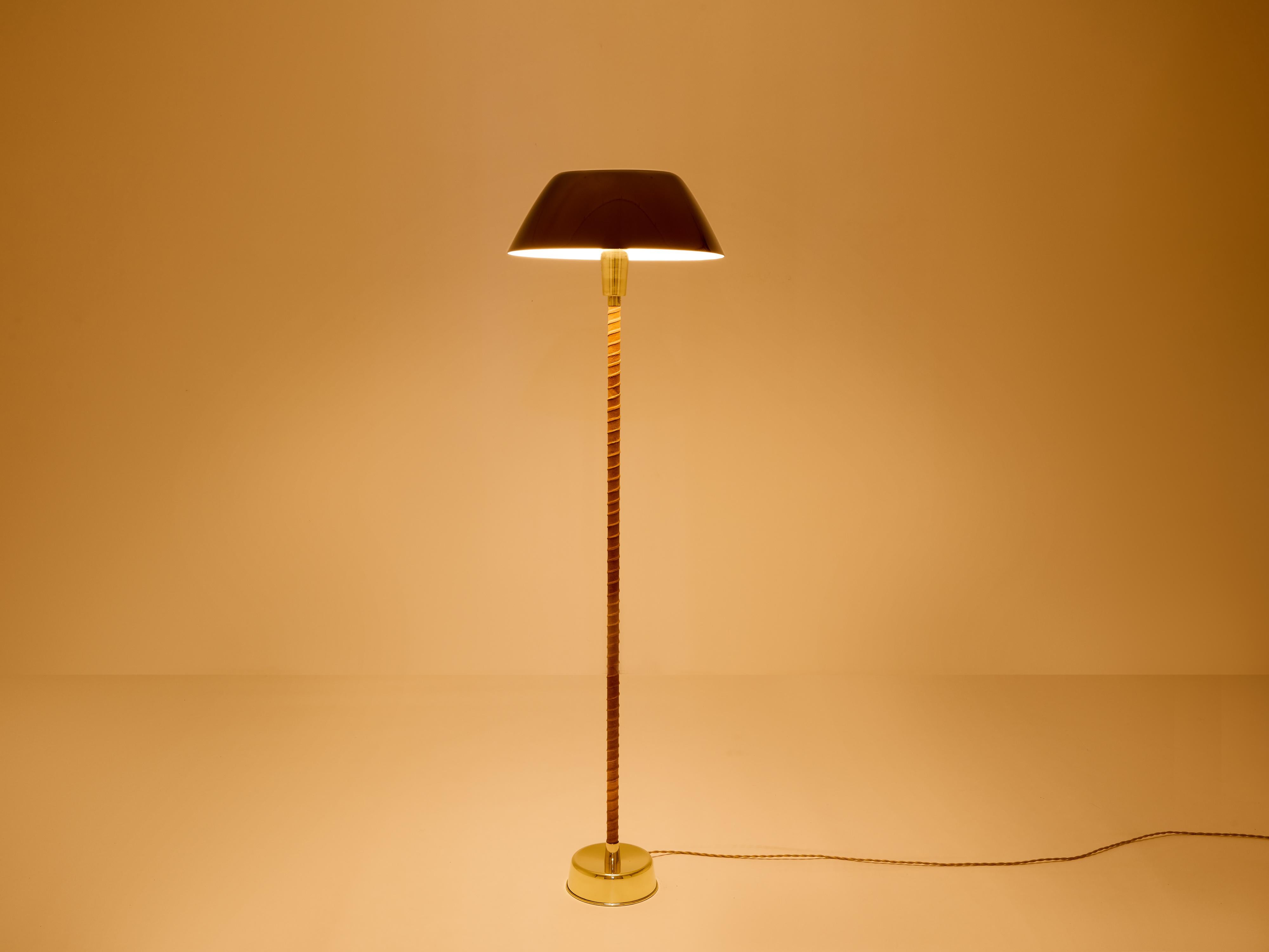 Mid-Century Modern Lisa Johansson-Pape Ihanne floor lamp brass leather 1950 For Sale