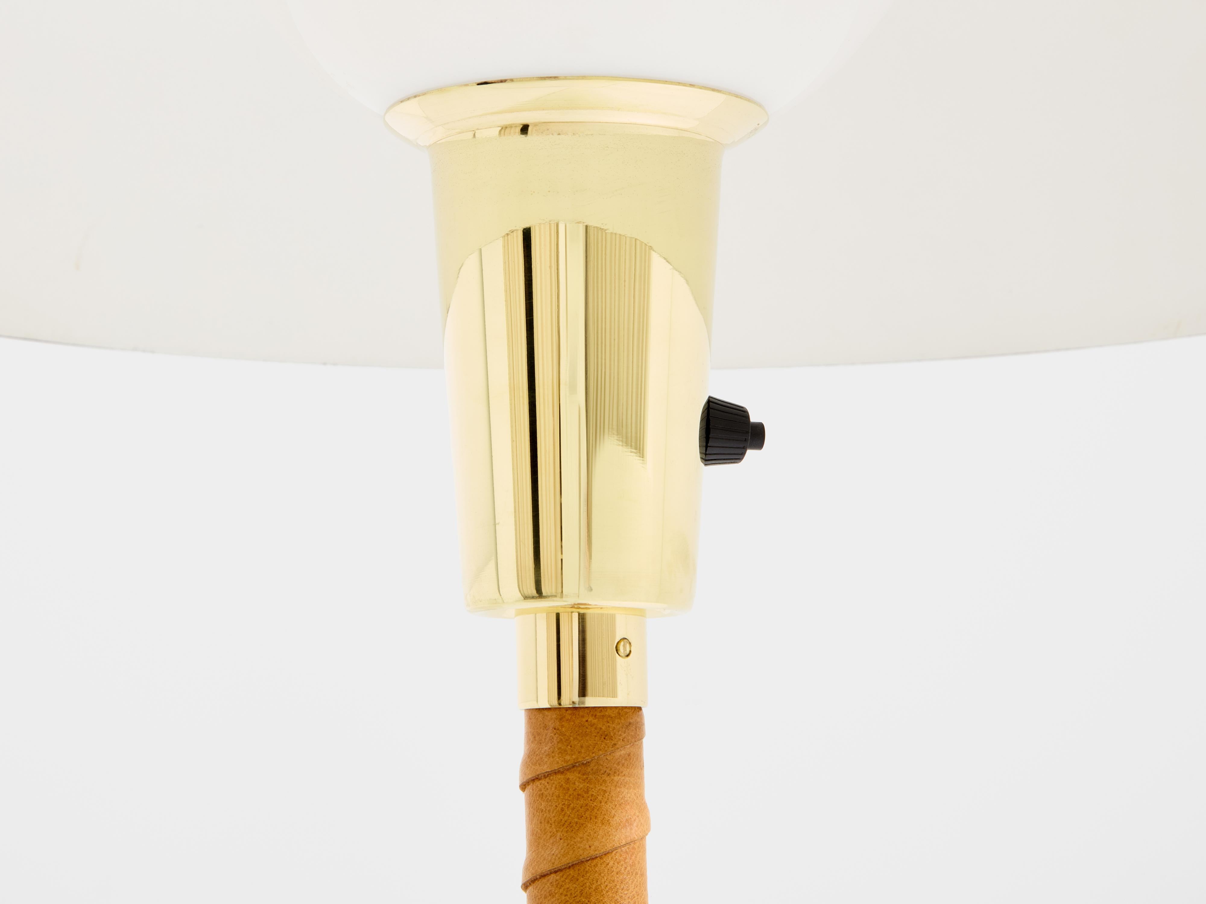 Mid-20th Century Lisa Johansson-Pape Ihanne floor lamp brass leather 1950 For Sale
