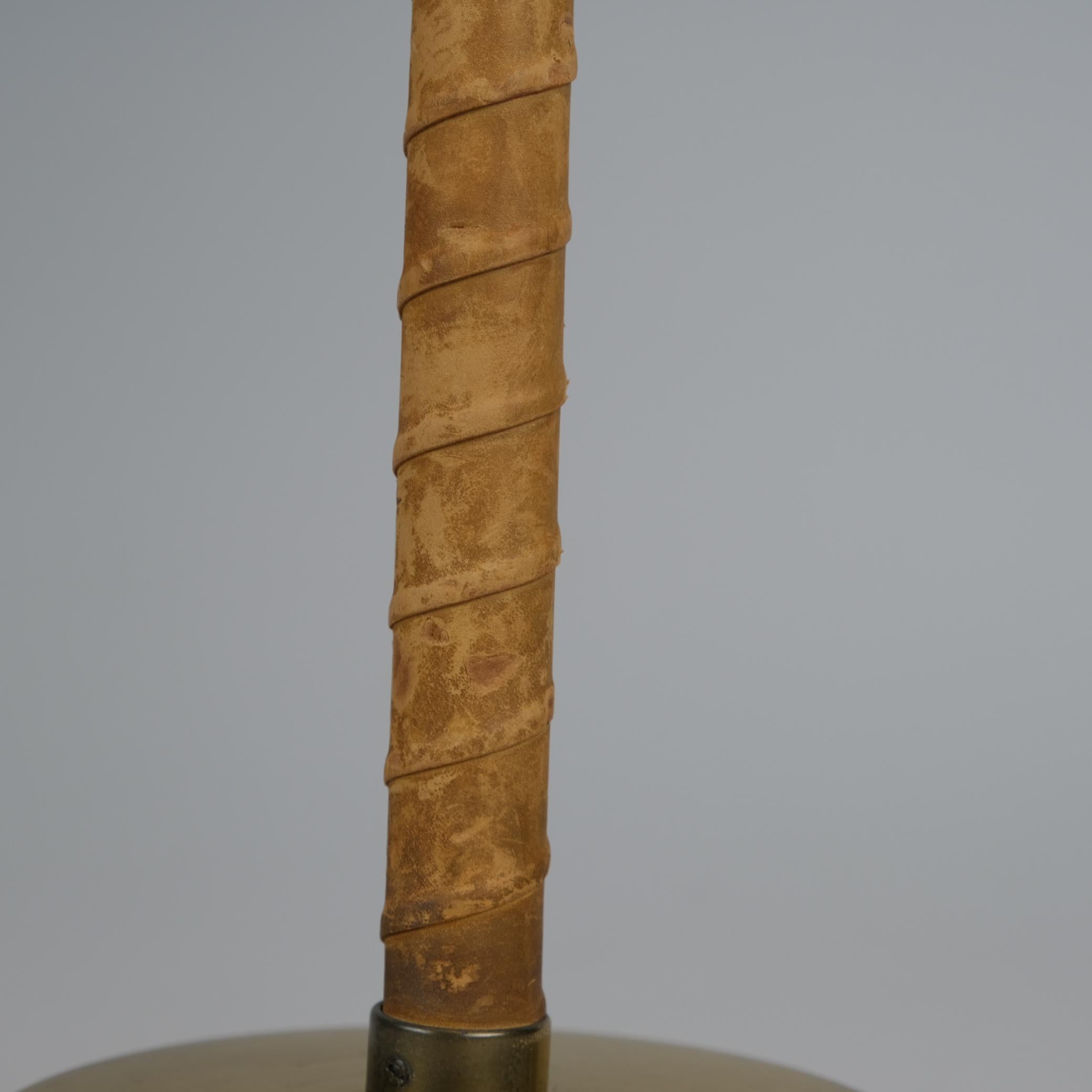 Lisa Johansson-Pape Ìhanne` Table Lamp in Green, Brass & Leather, Orno 1950s For Sale 3
