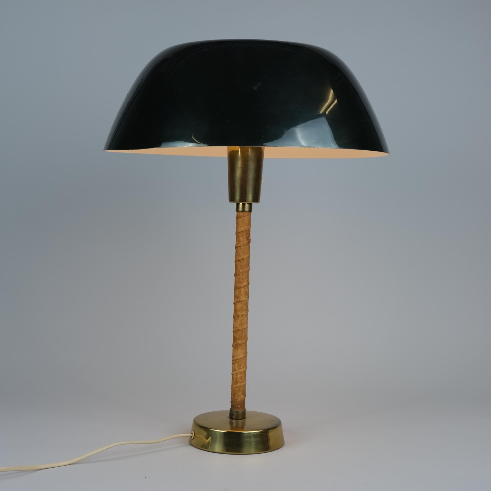 Scandinavian Modern Lisa Johansson-Pape Ìhanne` Table Lamp in Green, Brass & Leather, Orno 1950s For Sale