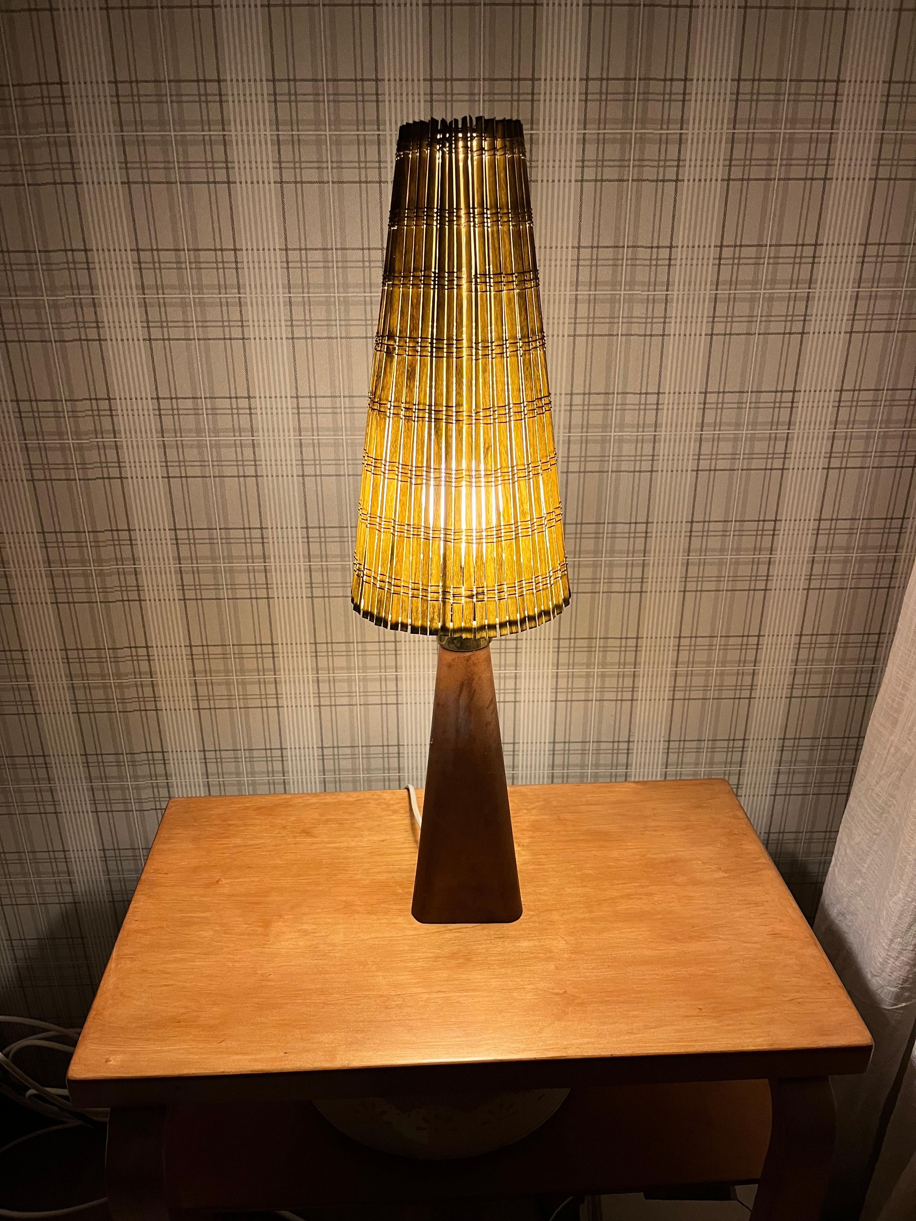 Lampada da tavolo in pelle Lisa Johansson-Pape, Orno Oy, anni '50 in vendita 4