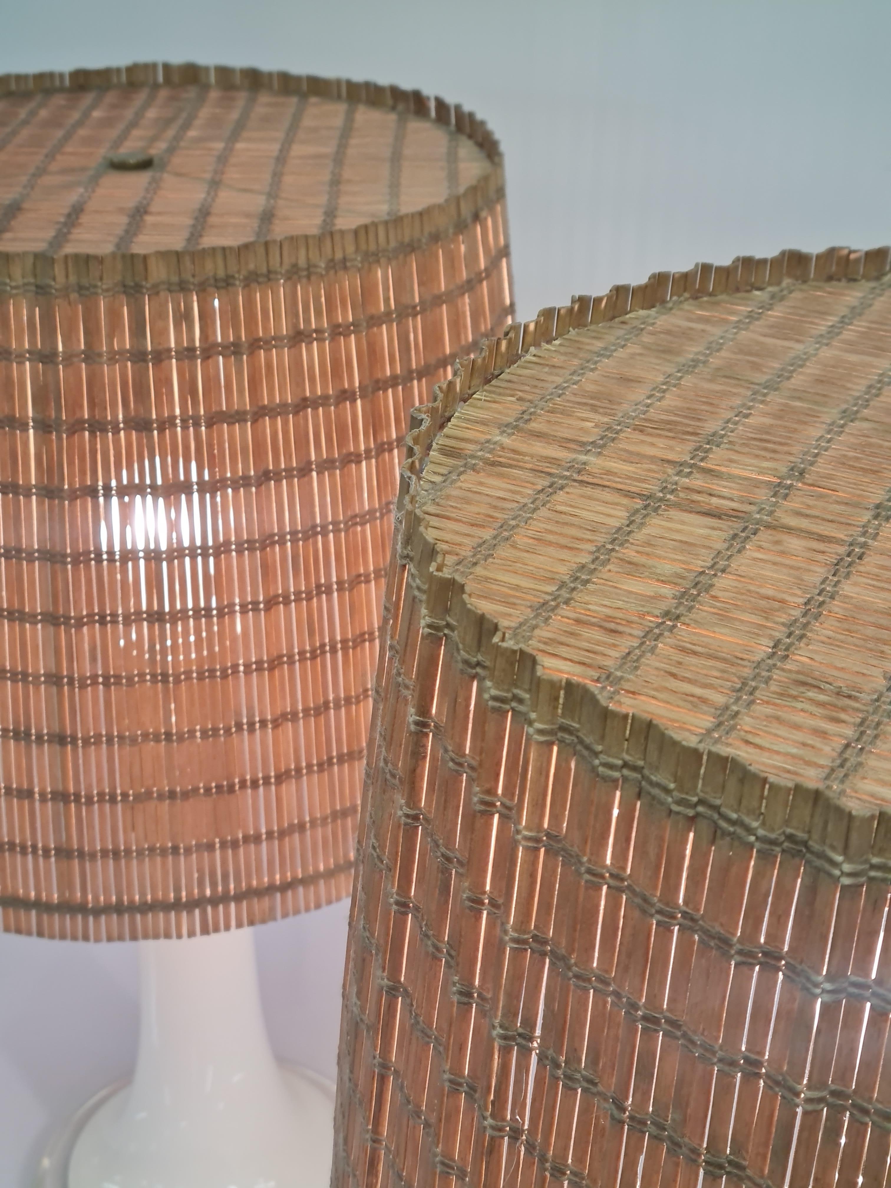 Lisa Johansson-Pape Coppia di lampade da tavolo modello 46-017, vetro e rattan, Orno 1960 in vendita 3