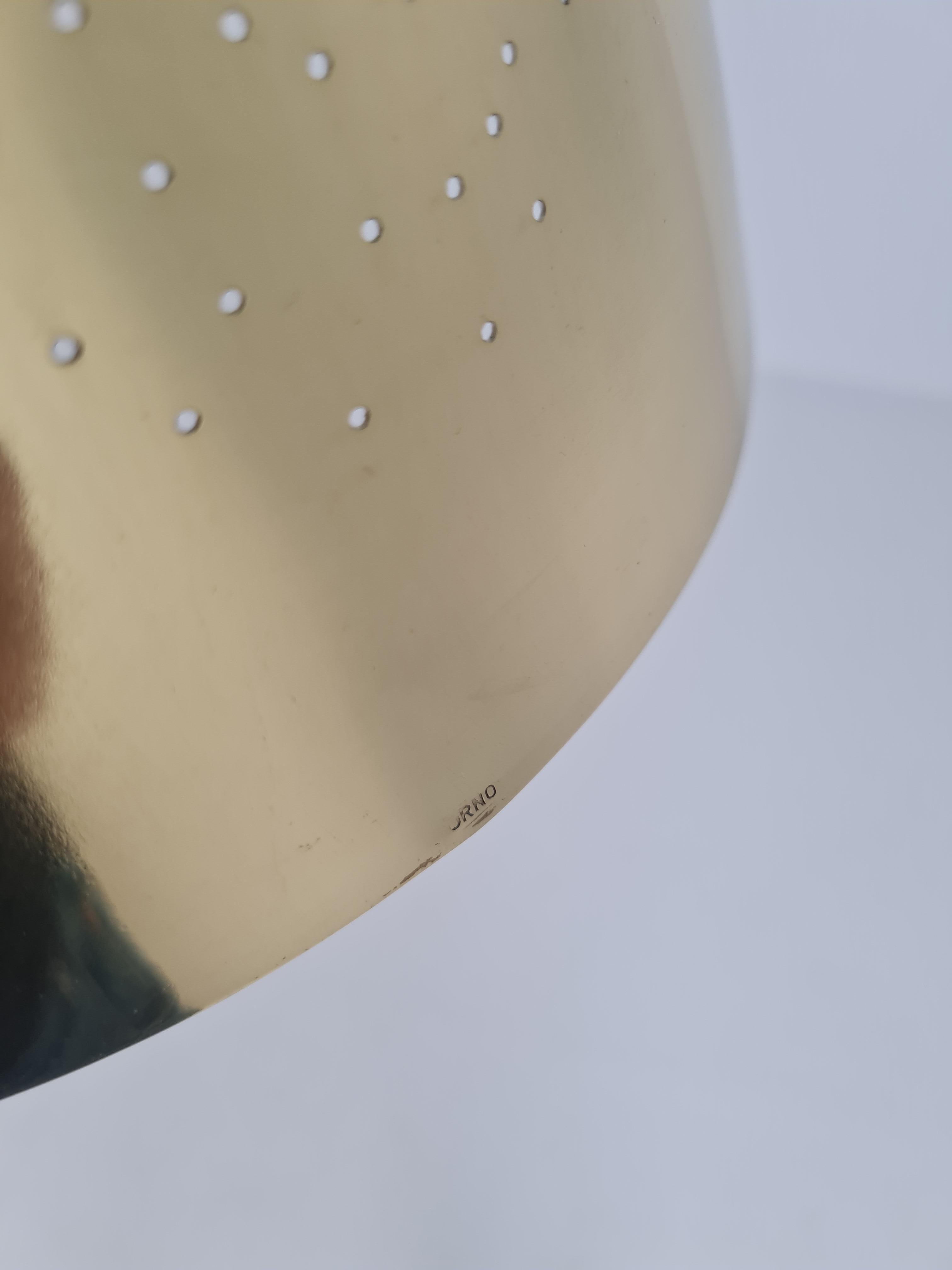 Ottone Ciondolo da soffitto in ottone traforato Lisa Johansson-Papé, modello 61-314, Orno 1950 in vendita