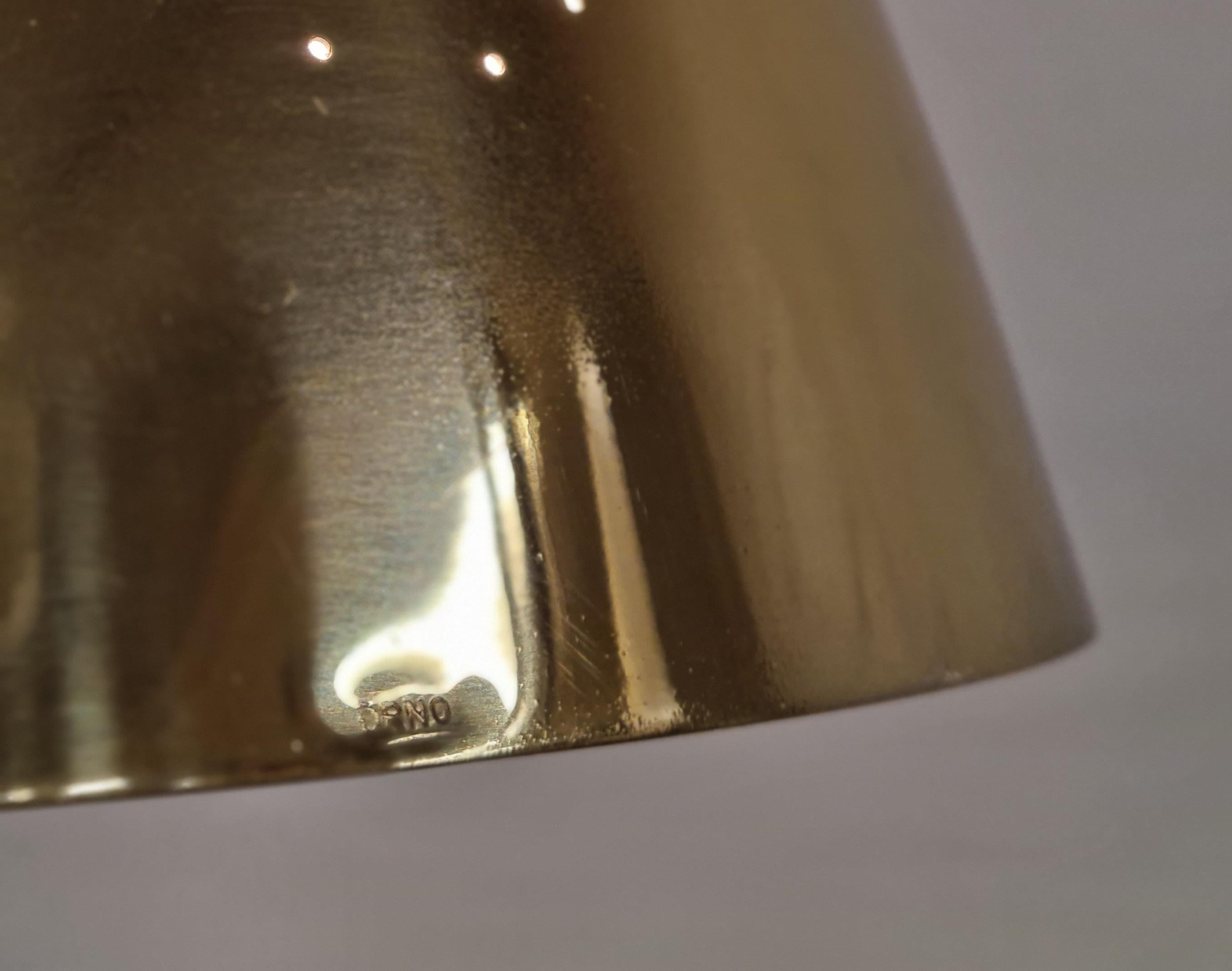 Finlandese Ciondolo da soffitto in ottone traforato Lisa Johansson-Papé, modello 61-314, Orno 1950 in vendita