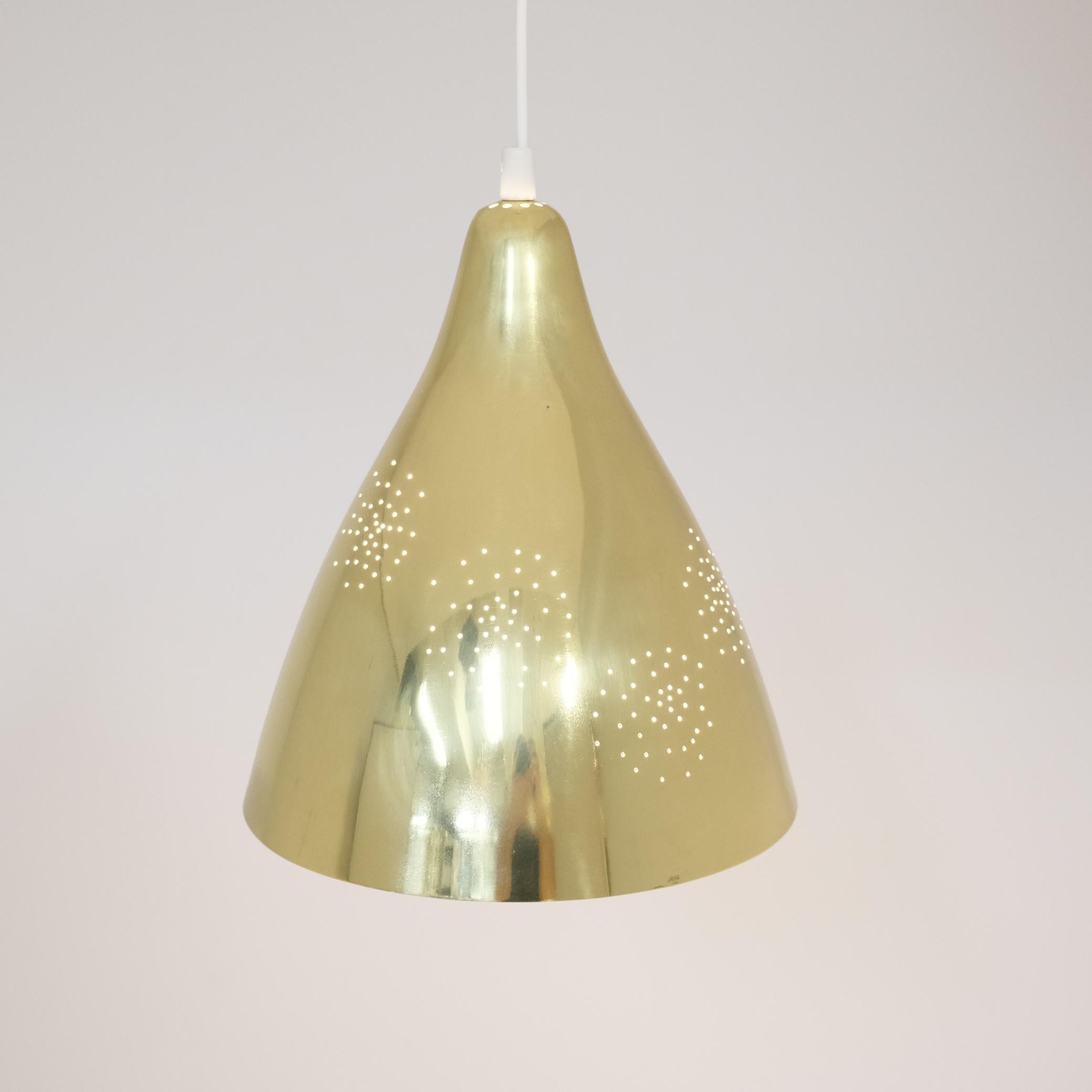 Ciondolo da soffitto in ottone traforato Lisa Johansson-Papé, modello 61-314, Orno 1950 in vendita 1
