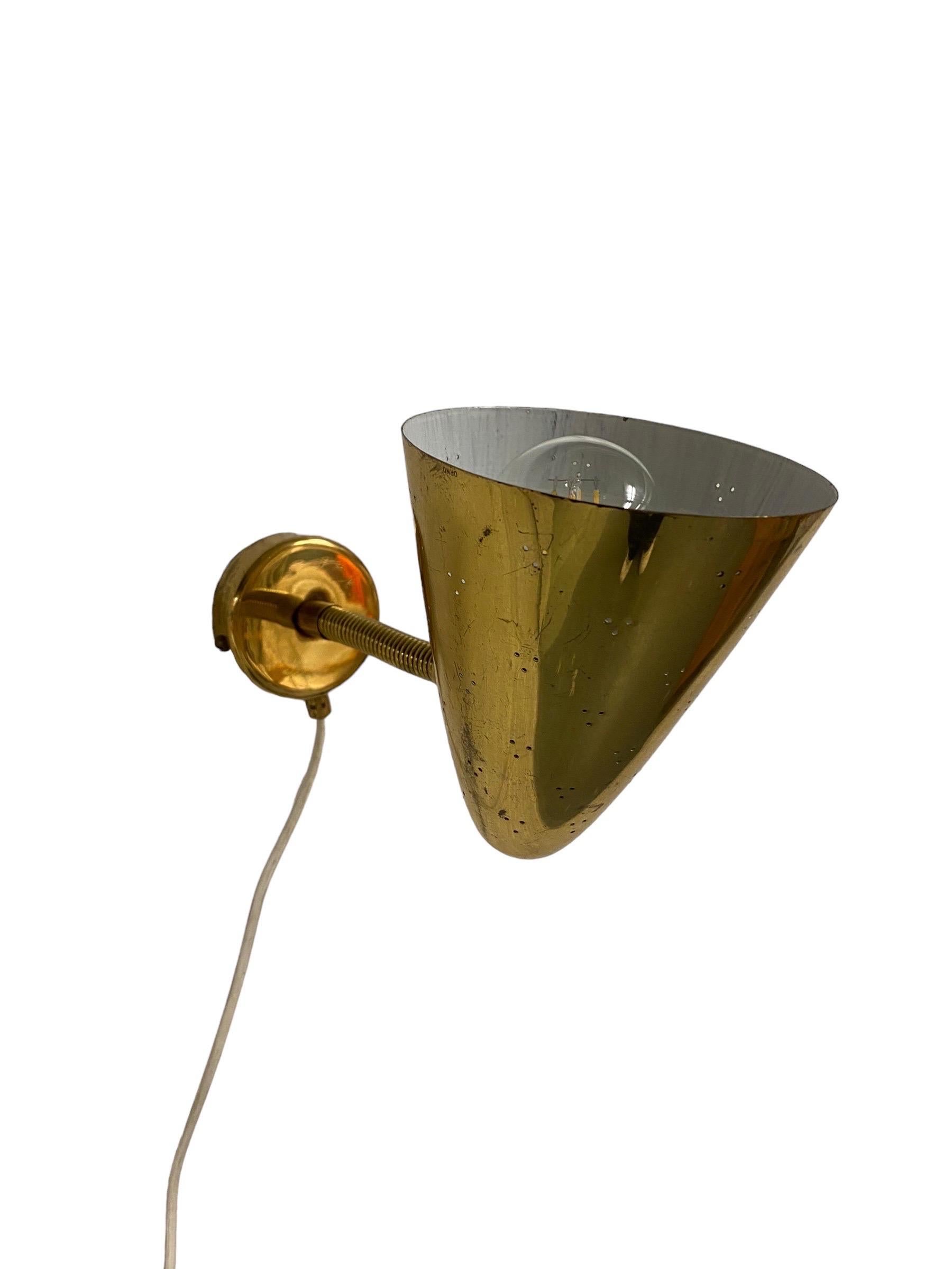 Finnish Lisa Johansson-Pape Perforated Brass Wall Sconce Model 50-084, Orno 1950s For Sale