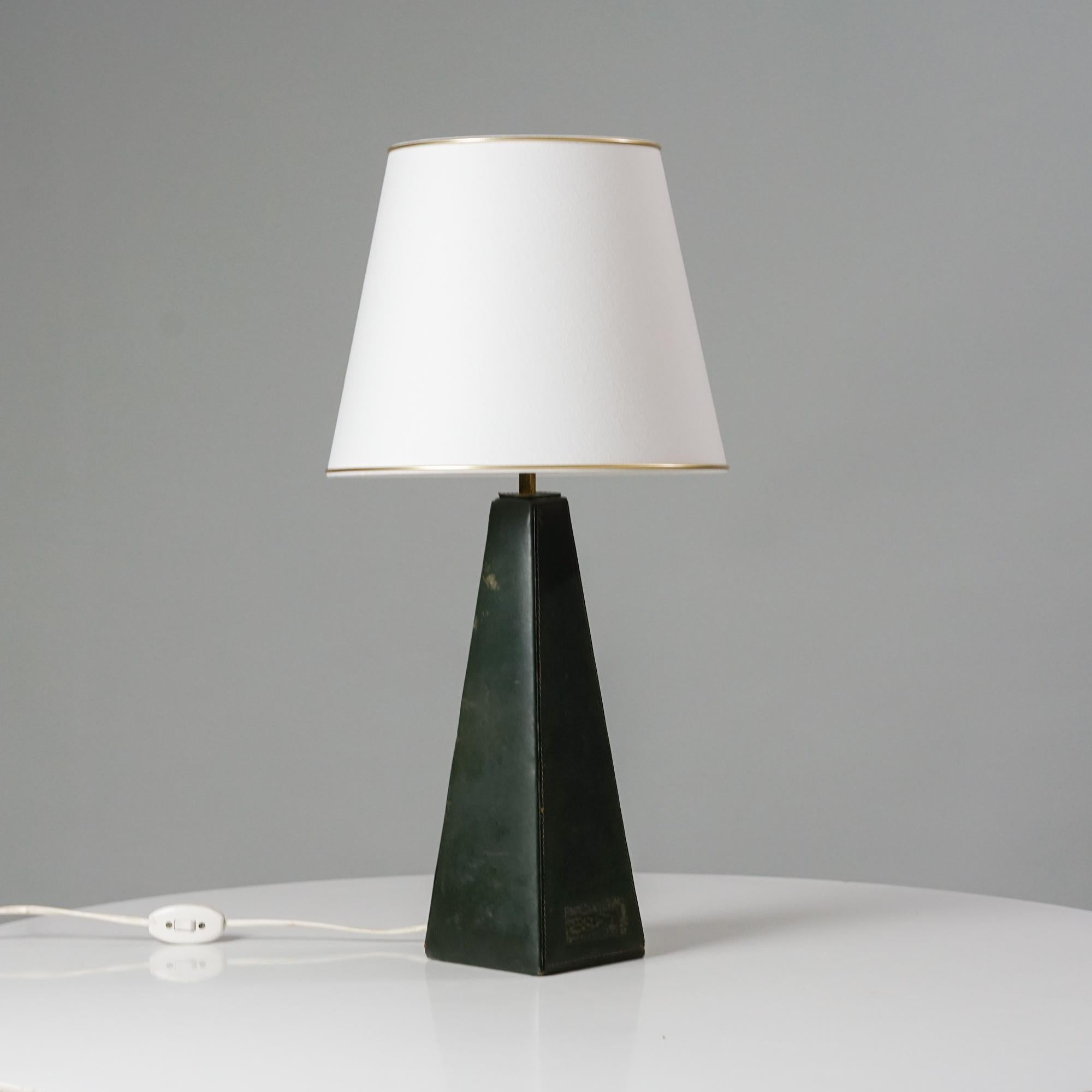 Finnish Lisa Johansson-Pape Rare Leather Table Lamp, Orno Oy, 1960s For Sale