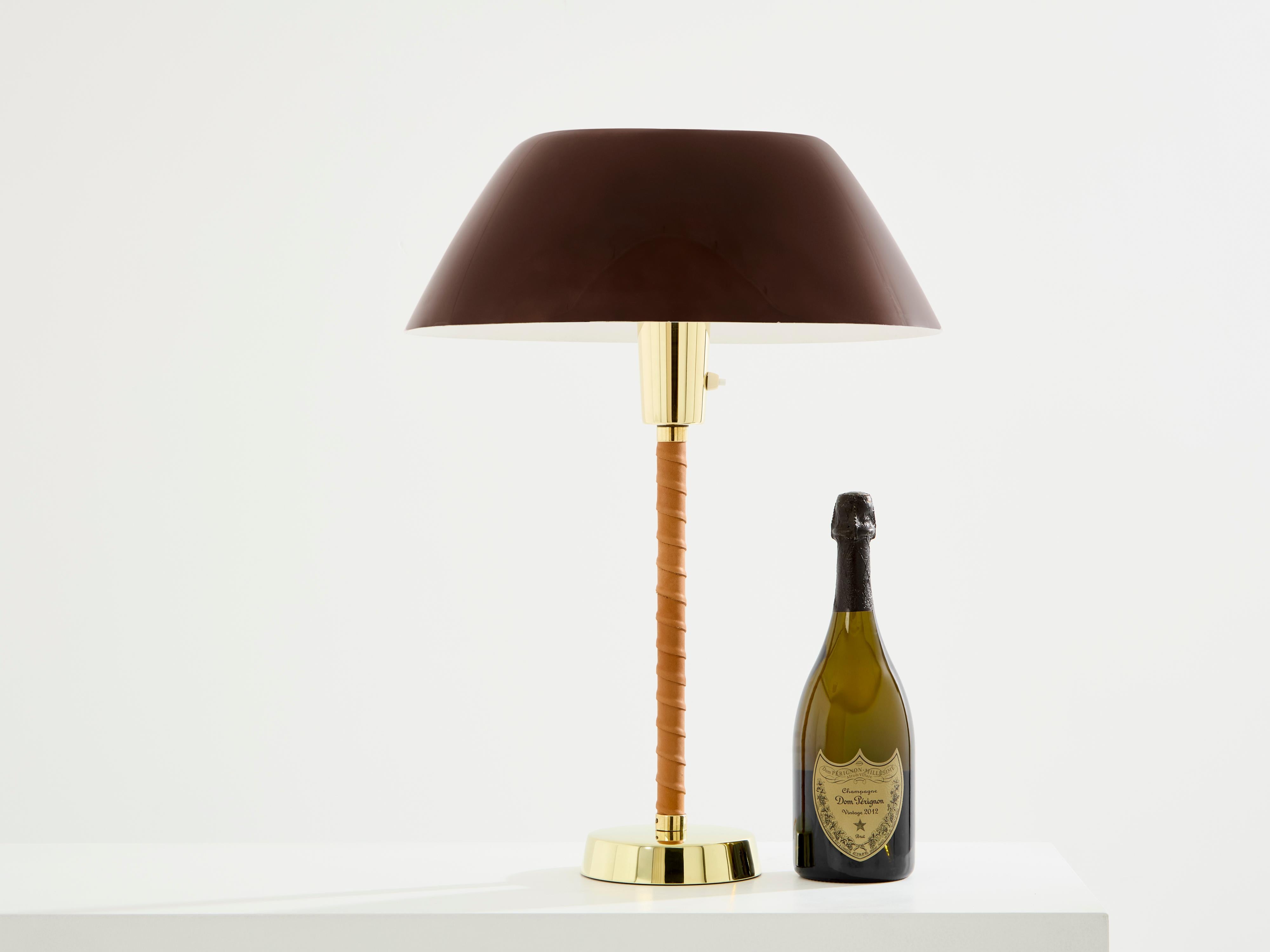 Lisa Johansson-Pape lámpara de mesa senator latón cuero 1950 en venta 4