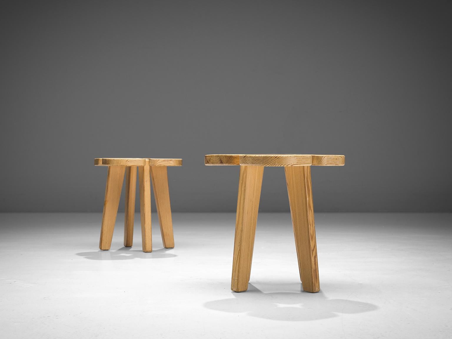 Lisa Johansson-Pape Set of Six 'Apila' Stools in Solid Pine In Good Condition In Waalwijk, NL