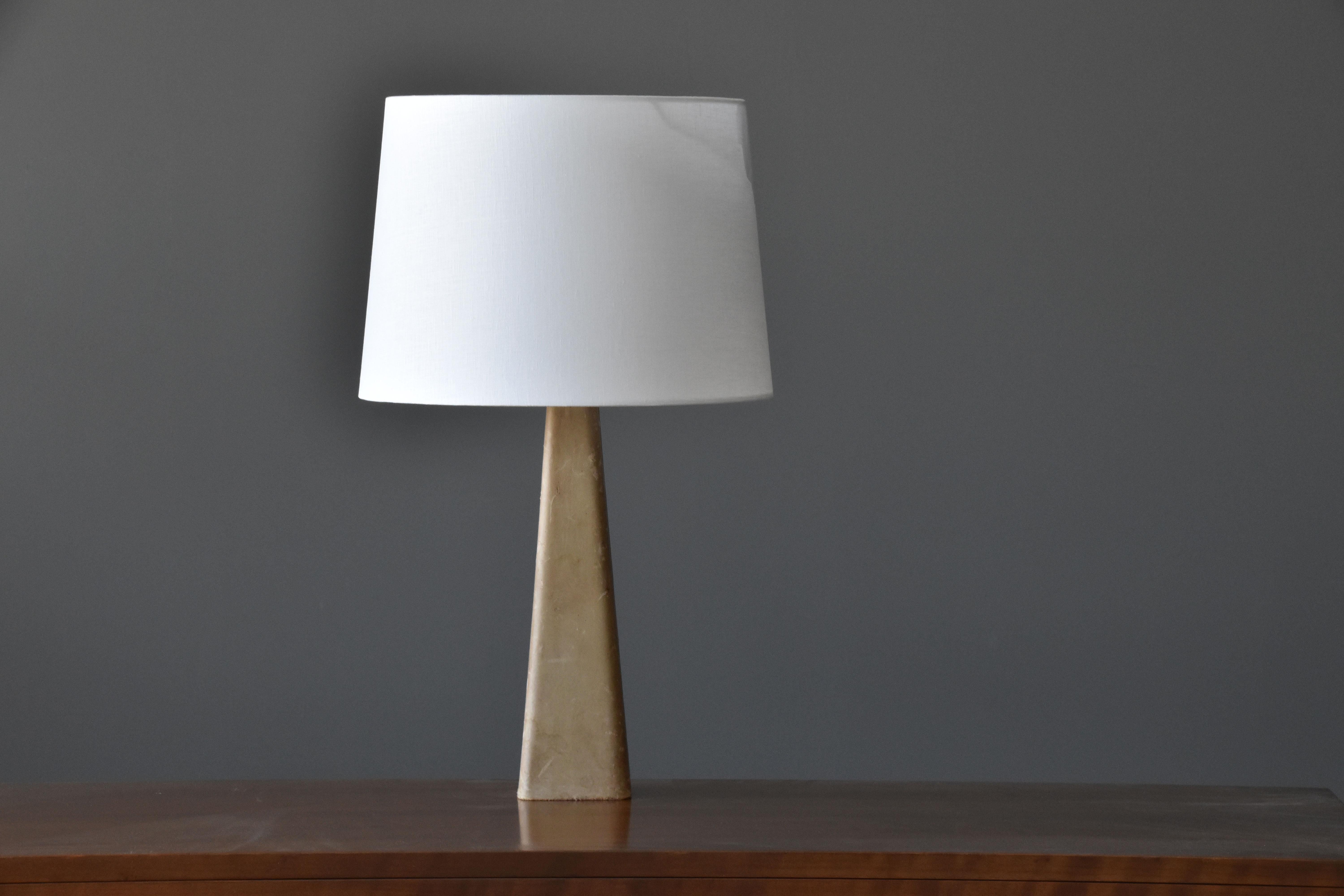 Lisa Johansson-Pape, Table Lamp, Leather, Wood, Brass, Ornö, Finland, 1960s In Fair Condition In High Point, NC