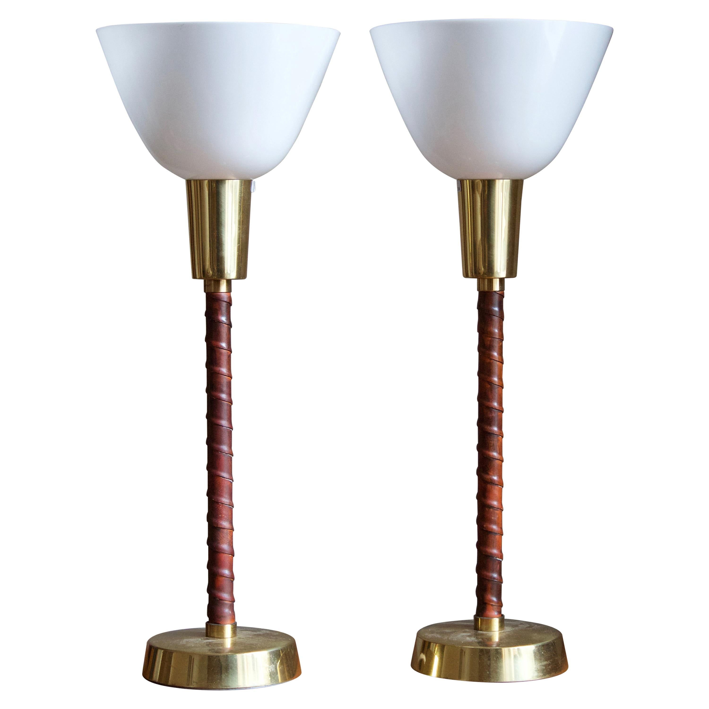 Senator Table Lamp
