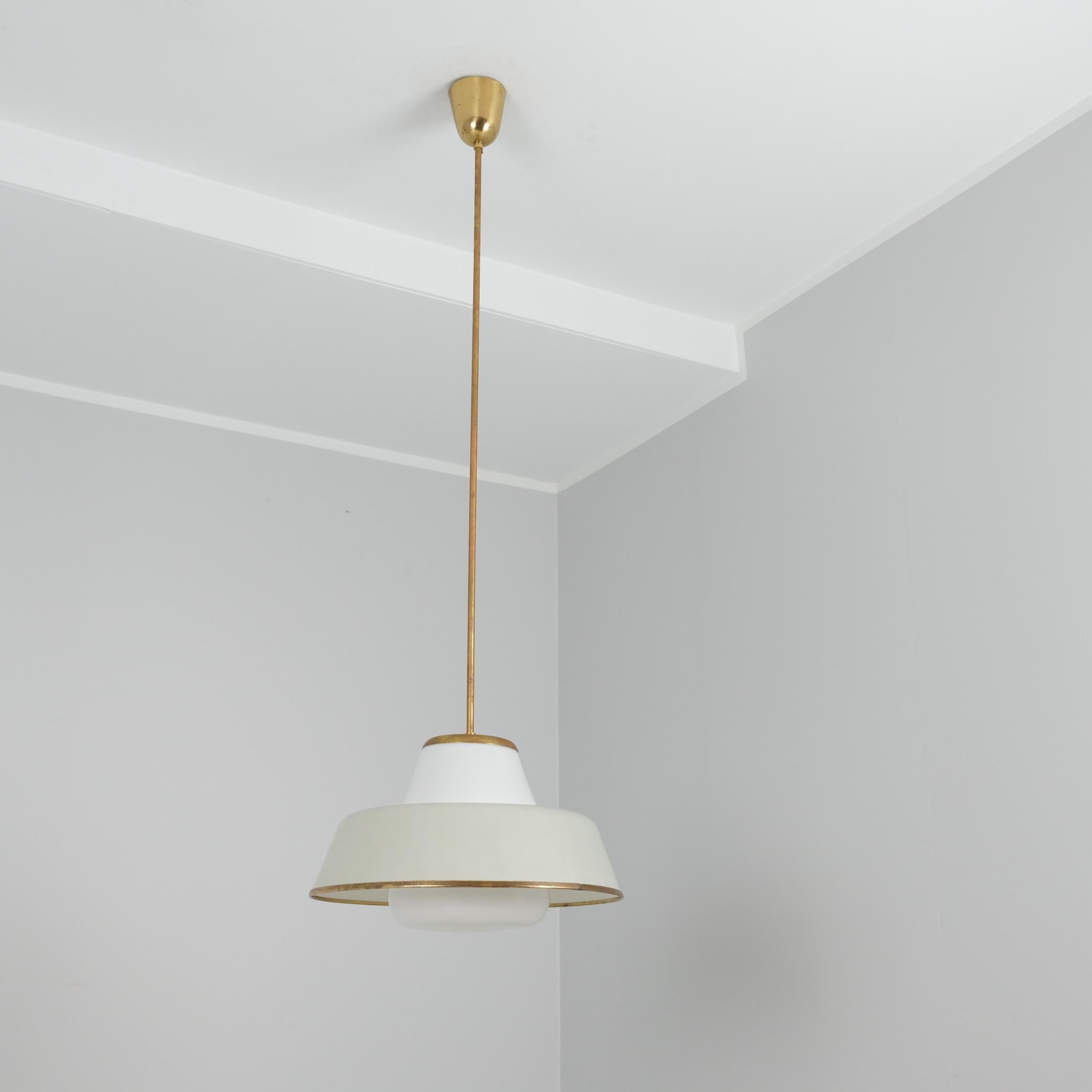 Lisa Johansson-Papé Colgante OVNI 61-347 Cristal, latón y blanco, Orno Años 50 en venta 4