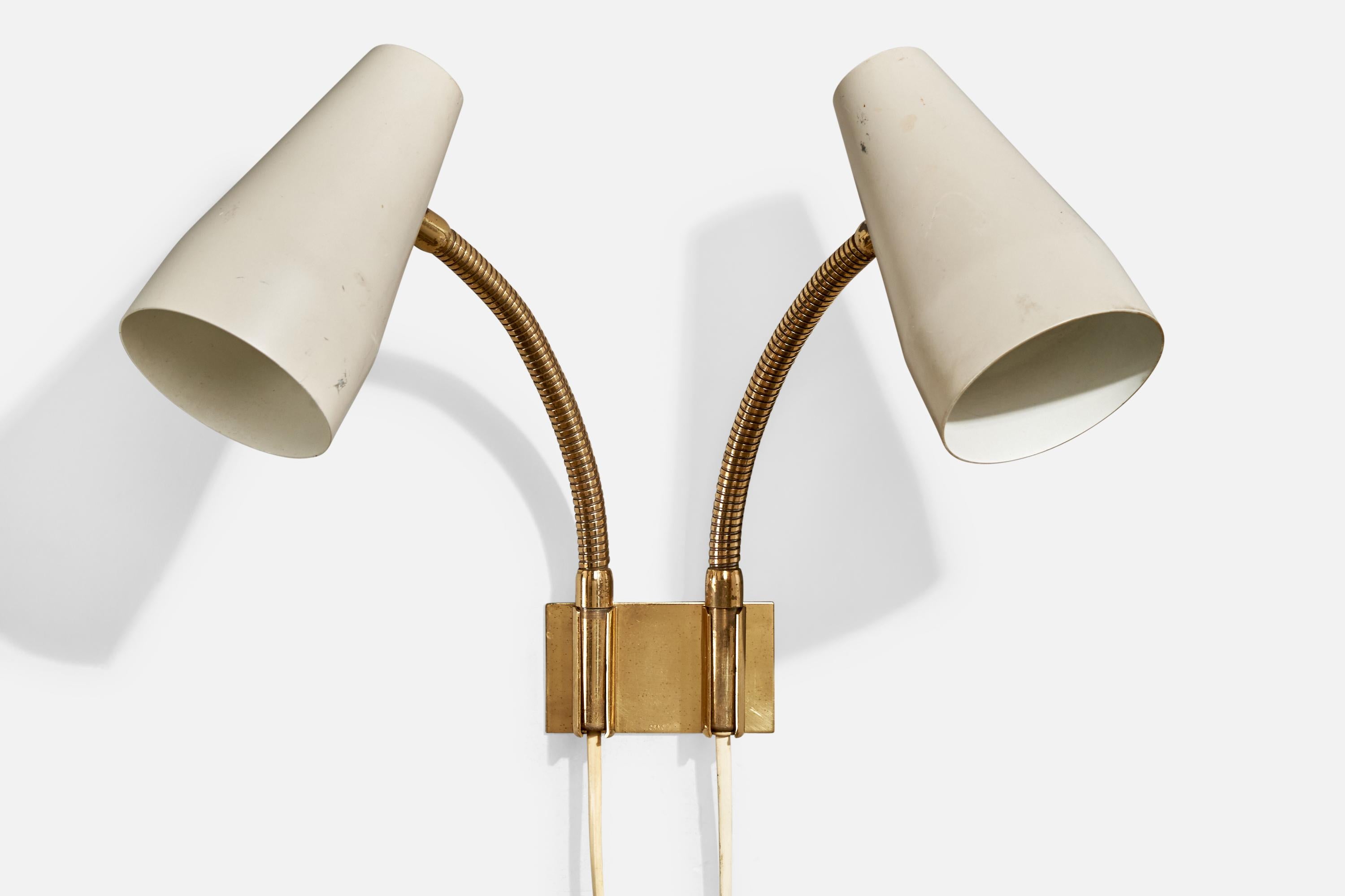 A two-armed brass and off-white lacquered metal wall light designed by Lisa Johansson-Pape and produced by Ornö, Finland, c. 1960s.

Overall Dimensions (inches): 12.75” H x 21.5” W x  9” D

Back Plate dimensions: 2“ H x 3.5” W 

Bulb specification: