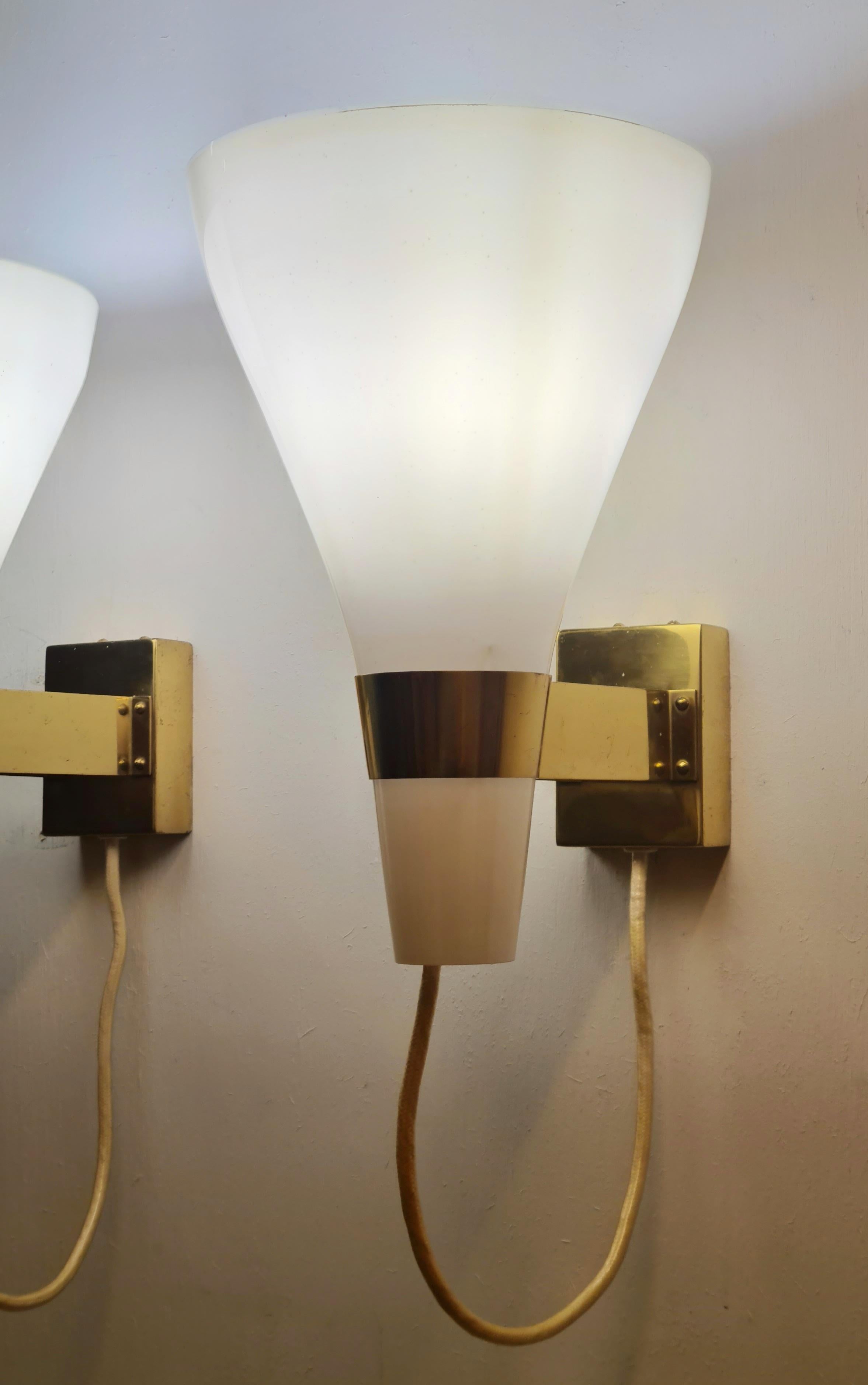 Lisa Johansson-Pape Wall Sconce 50-090, Brass & Lyster Opaline Glass, Orno 1950s For Sale 4