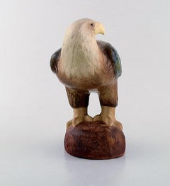 Lisa Larson per Gustavsberg, Figura in ceramica smaltata, Aquila, metà del XX secolo