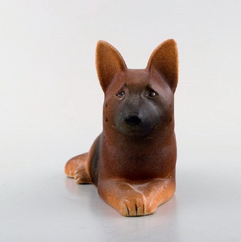 Lisa Larson for Gustavsberg. German shepherd in glazed stoneware, late 20th century.
In very good condition.
Stamped.
Measures: 17.5 x 17.5 cm.