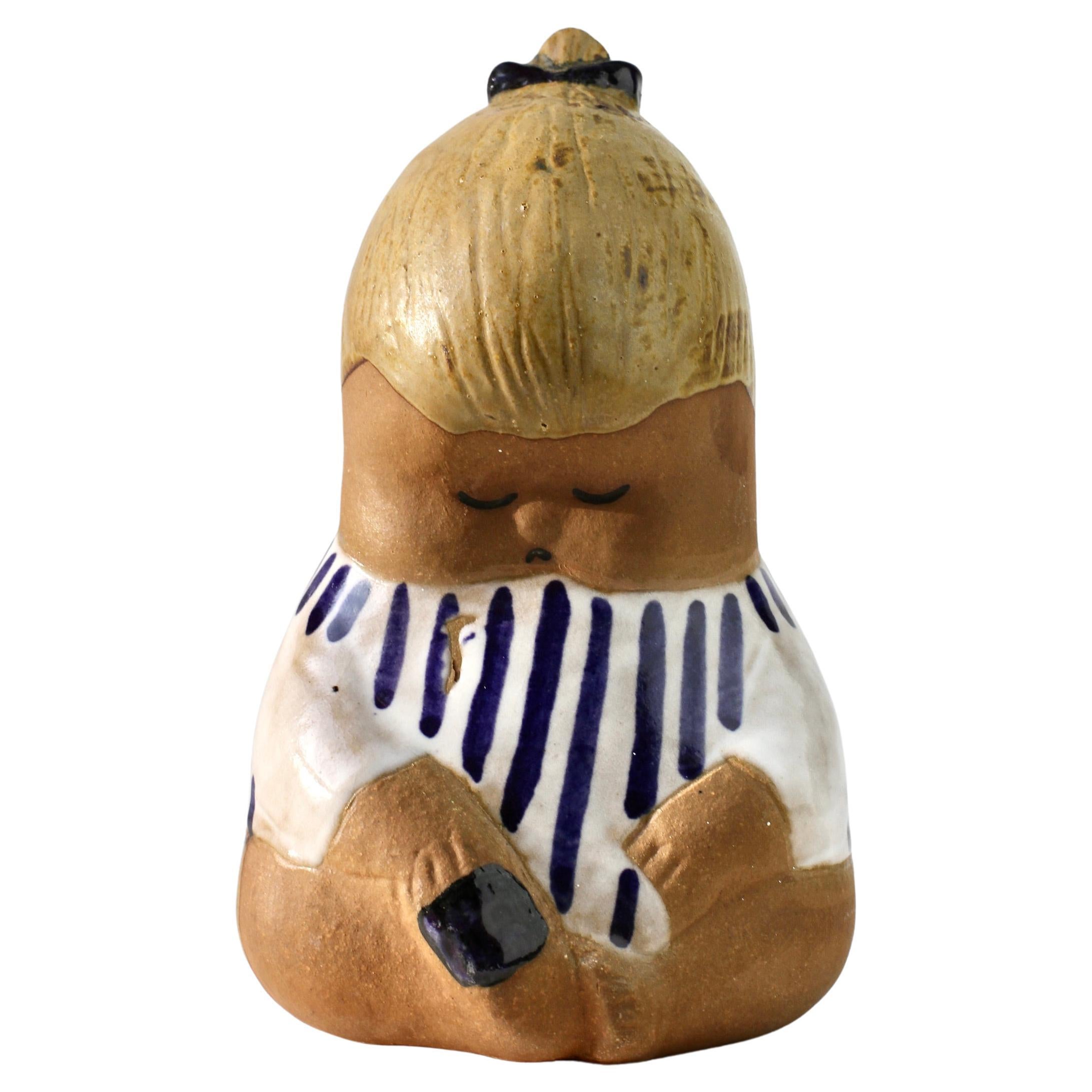 Figurine de poterie suédoise du milieu du siècle 'Johanna' de Lisa Larson pour Gustavsberg, années 1960