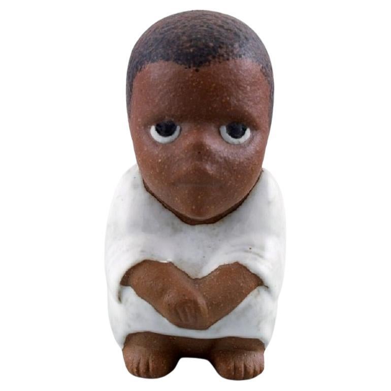 Lisa Larson pour Gustavsberg, figurine en grès de « All the World's Children ». en vente