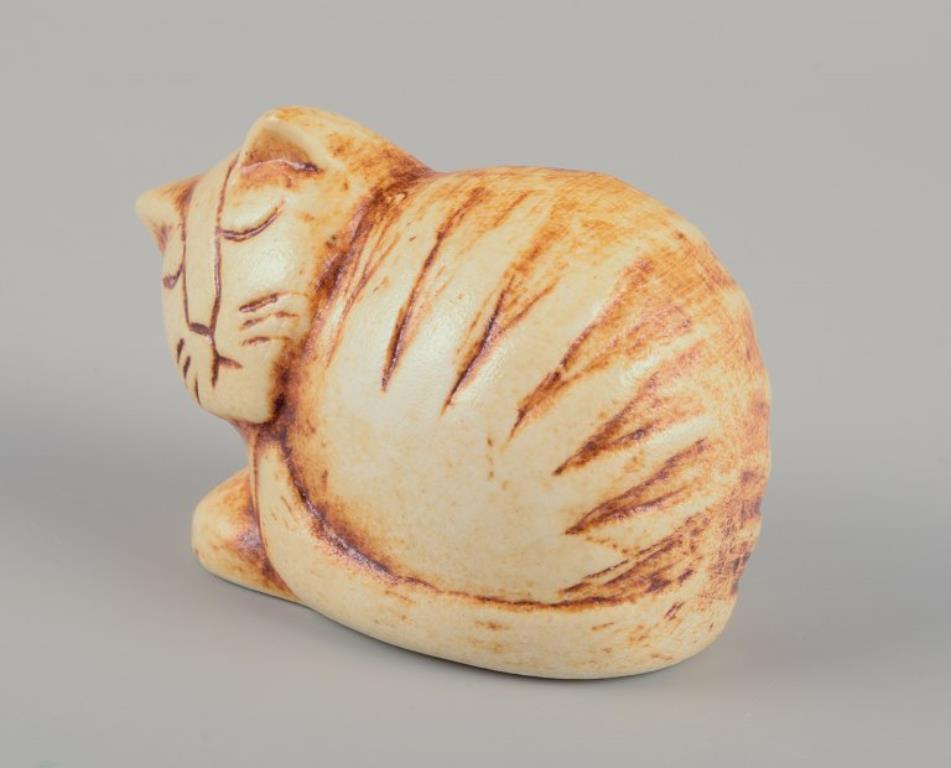 Swedish Lisa Larson for Gustavsberg, Sweden. Cat in glazed ceramic. Late 20th C.