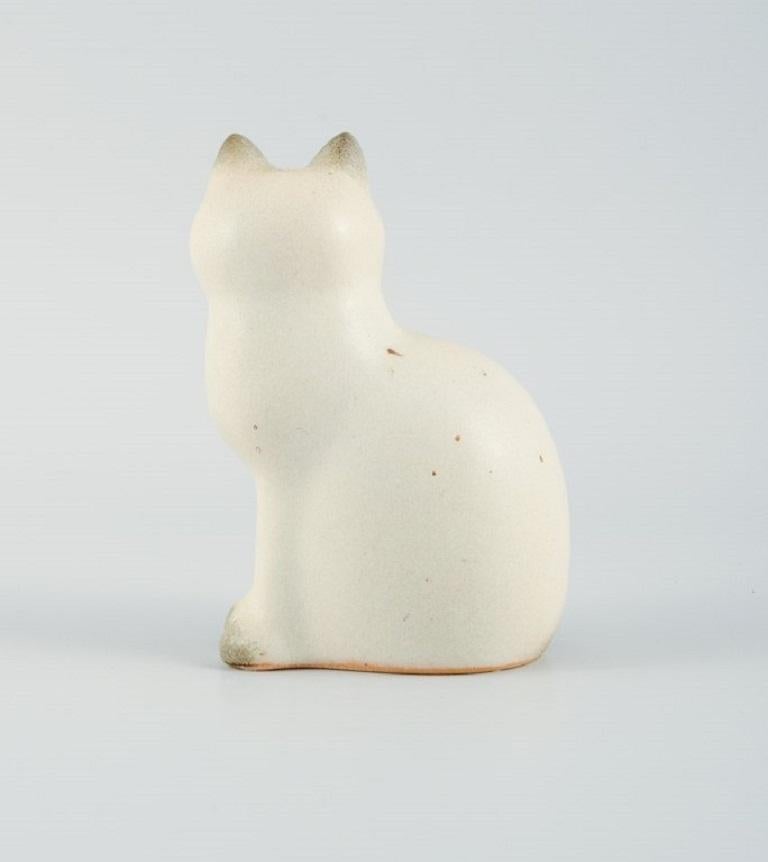 Lisa Larson for K-Studio/Gustavsberg, Cat in Glazed Ceramic, Late 1900s In Excellent Condition In Copenhagen, DK