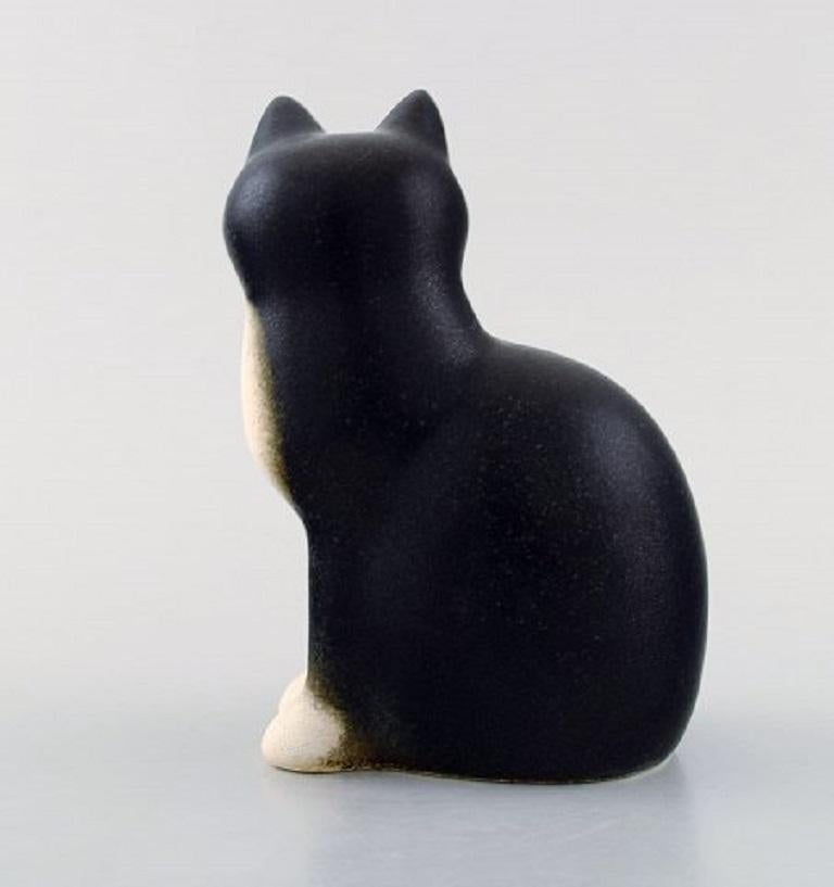 Scandinavian Modern Lisa Larson for K-Studion / Gustavsberg Cat in Glazed Ceramics Late 20th Century