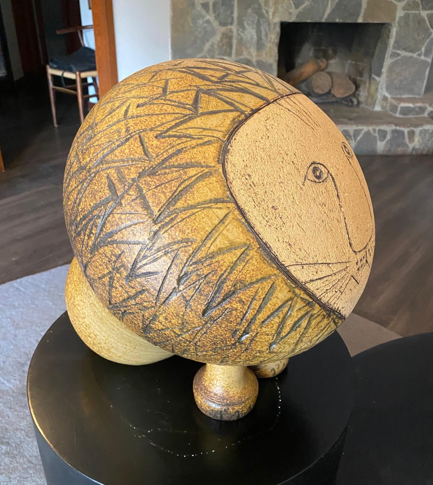 Lisa Larson, scultura in ceramica svedese di metà secolo firmata Gustavsberg, Leone di grandi dimensioni in vendita 6