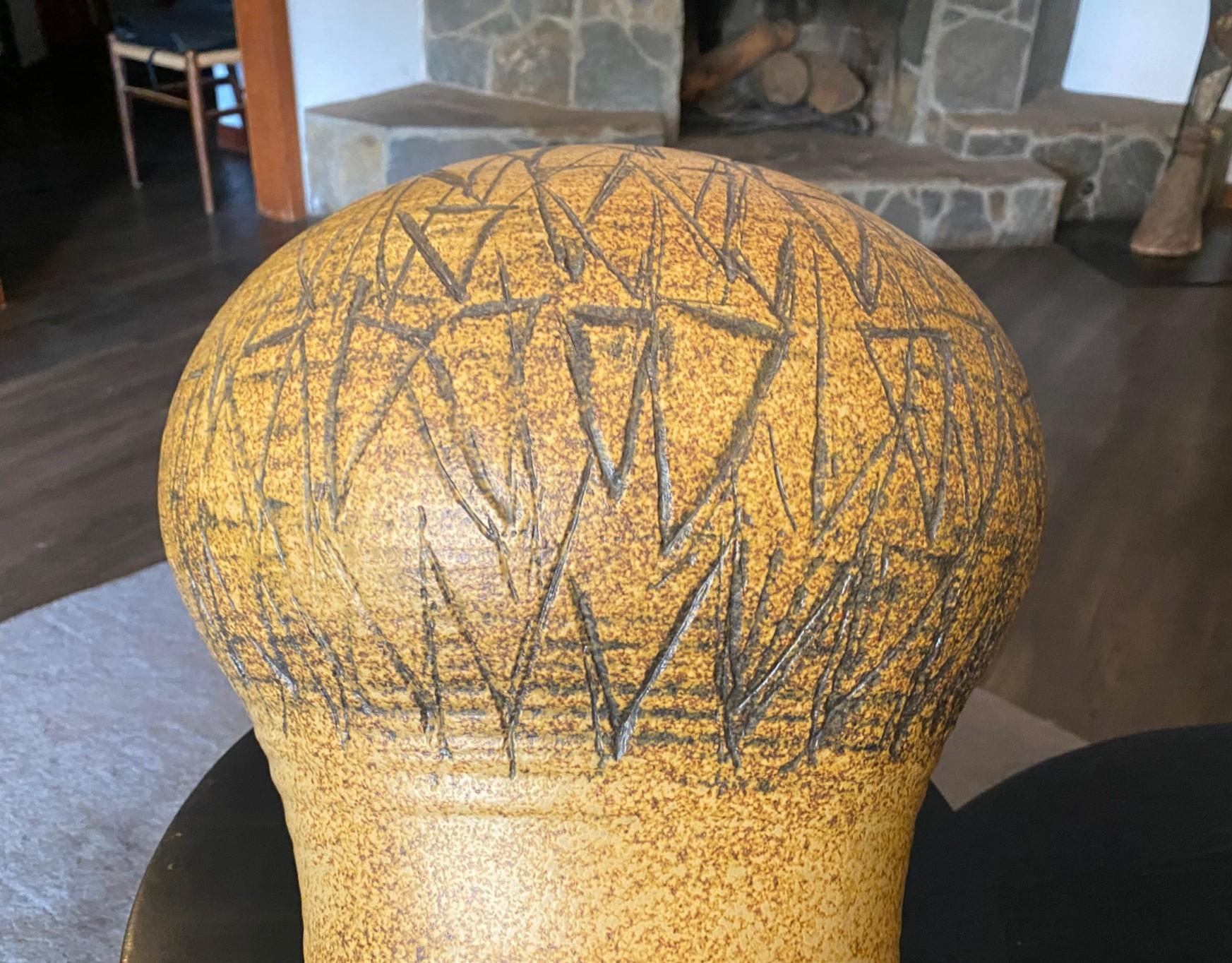 Lisa Larson, scultura in ceramica svedese di metà secolo firmata Gustavsberg, Leone di grandi dimensioni in vendita 7
