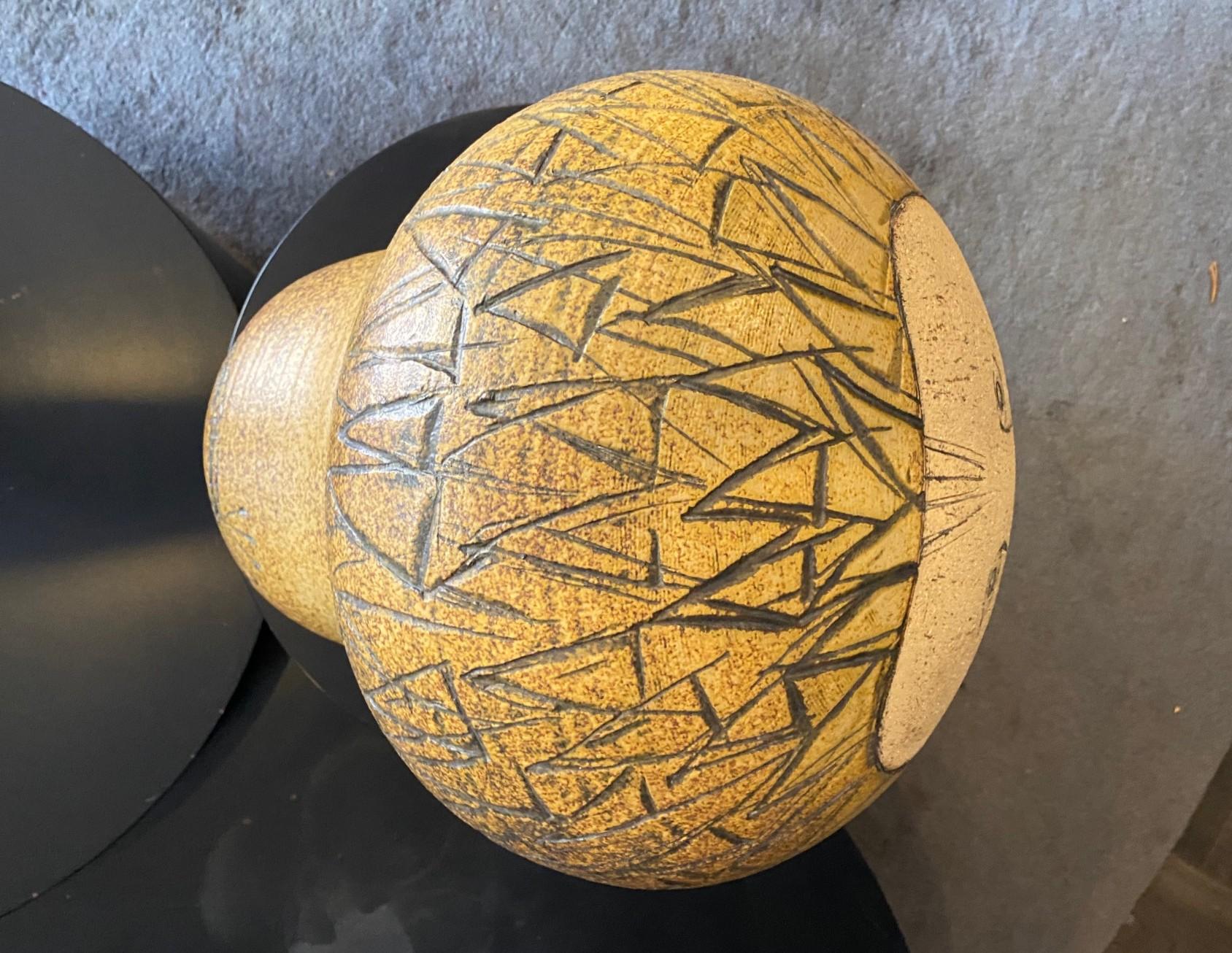 Lisa Larson, scultura in ceramica svedese di metà secolo firmata Gustavsberg, Leone di grandi dimensioni in vendita 8