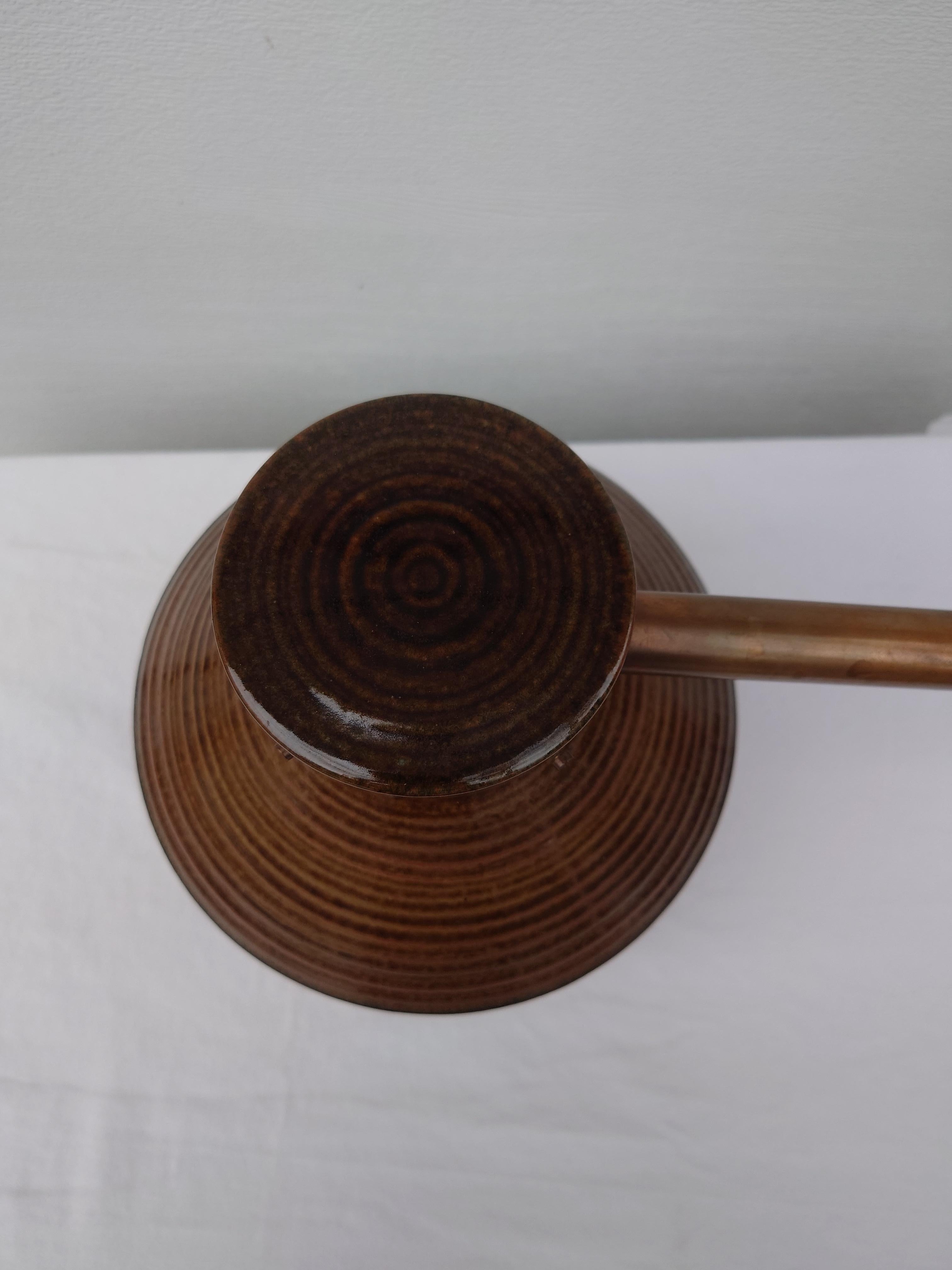 Mid-Century moderno Lisa Larson, Luci da parete di grandi dimensioni, rame, teak, gres, Svezia, anni '60 in vendita