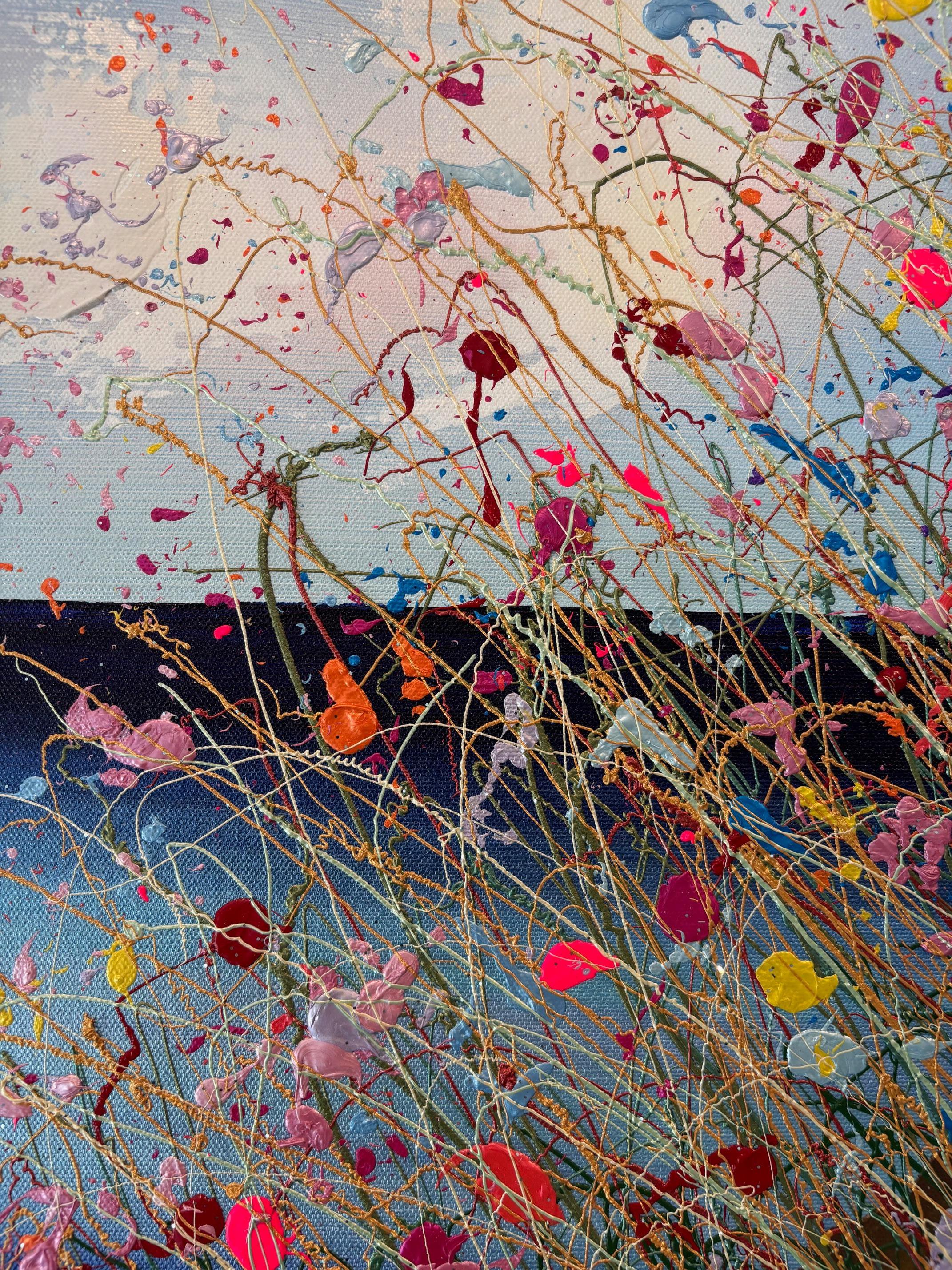 Sherbert Sky - original florales Acrylbild - zeitgenössisches abstraktes Kunstwerk (Grau), Abstract Painting, von Lisa Pang