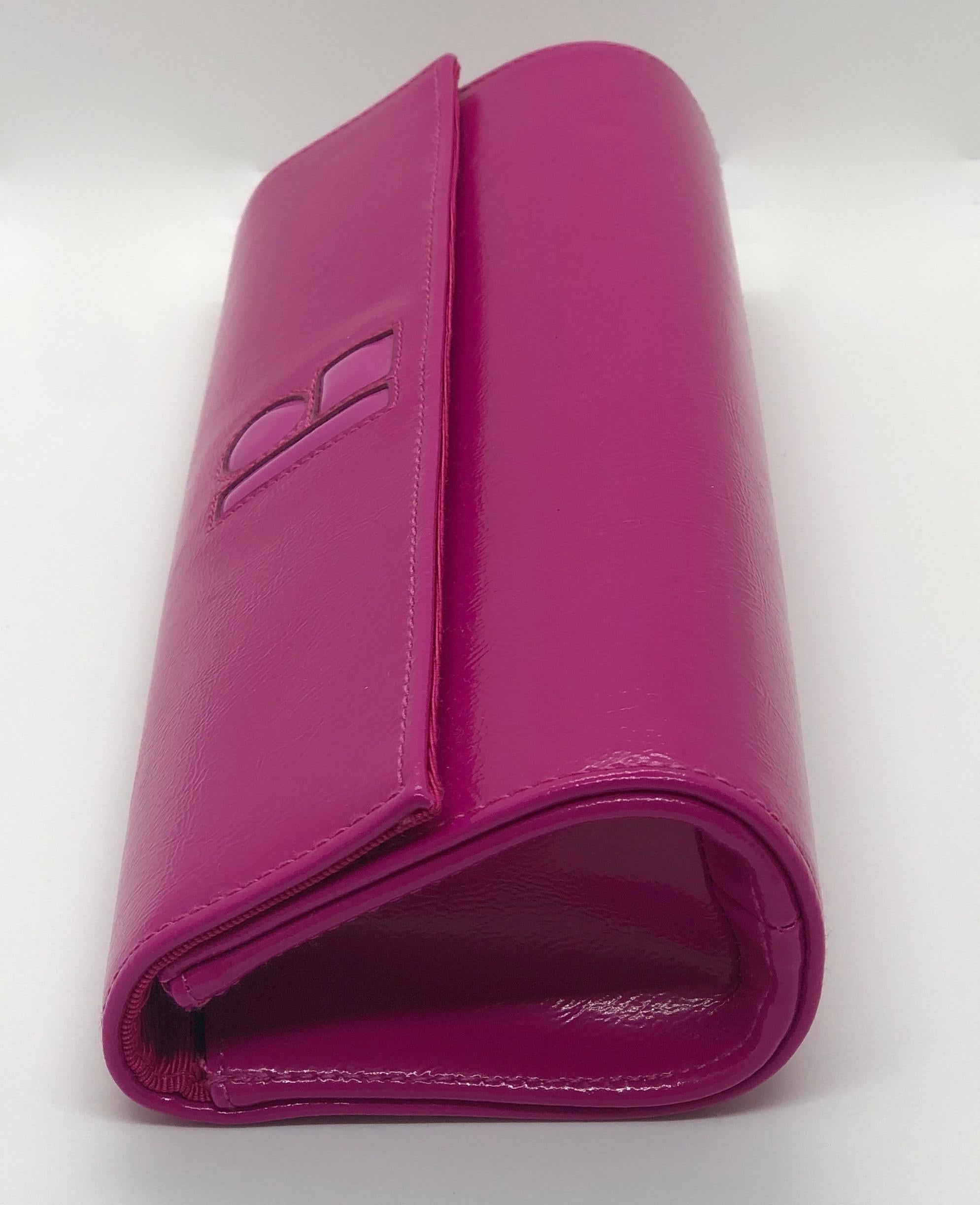 Lisa Perry Mod Fuchsia Pink Patent Leather Clutch Handbag w/ Magnetic Closure  4