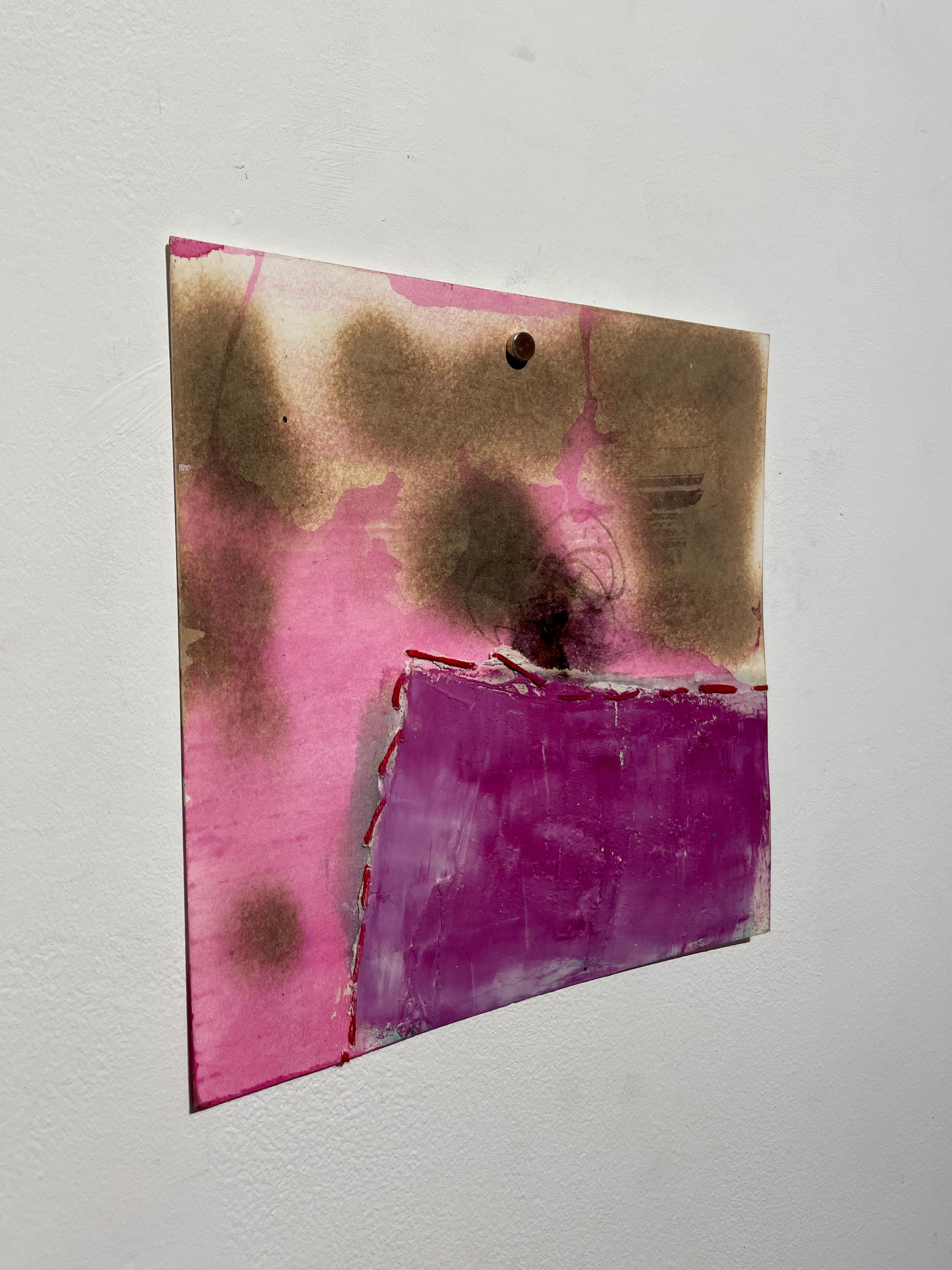 Explorations 18 (astratto, tecnica mista su carta, luminoso,  colori neutri, rosa) - Painting di Lisa Pressman