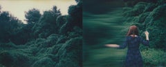 Dwell-Serie - Zeitgenössisch, figurativ, Frau, Landschaft, Polaroid, Fotografie