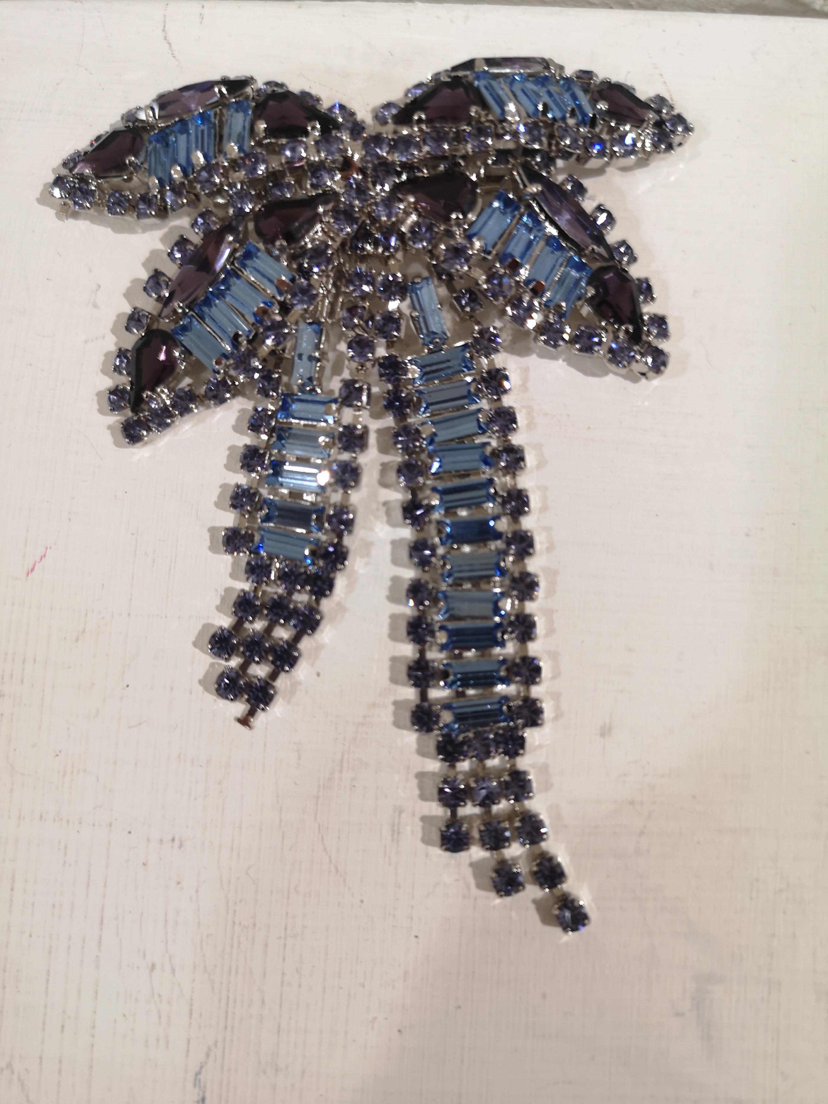 Women's or Men's Lisac blue swarovski palm brooch