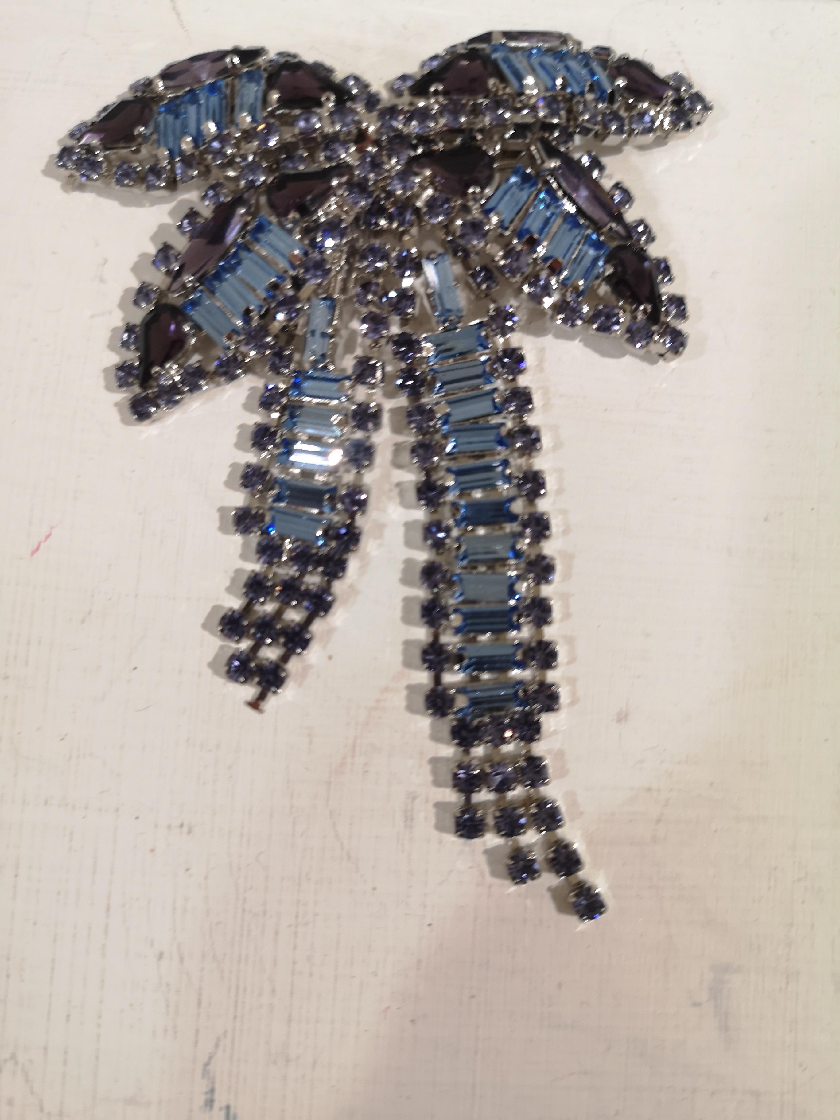 Lisac blue swarovski palm brooch 1