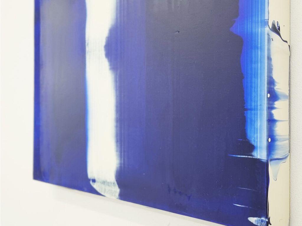 Extérieur XIX (Weiß), Interior Painting, von Lisette Schumacher