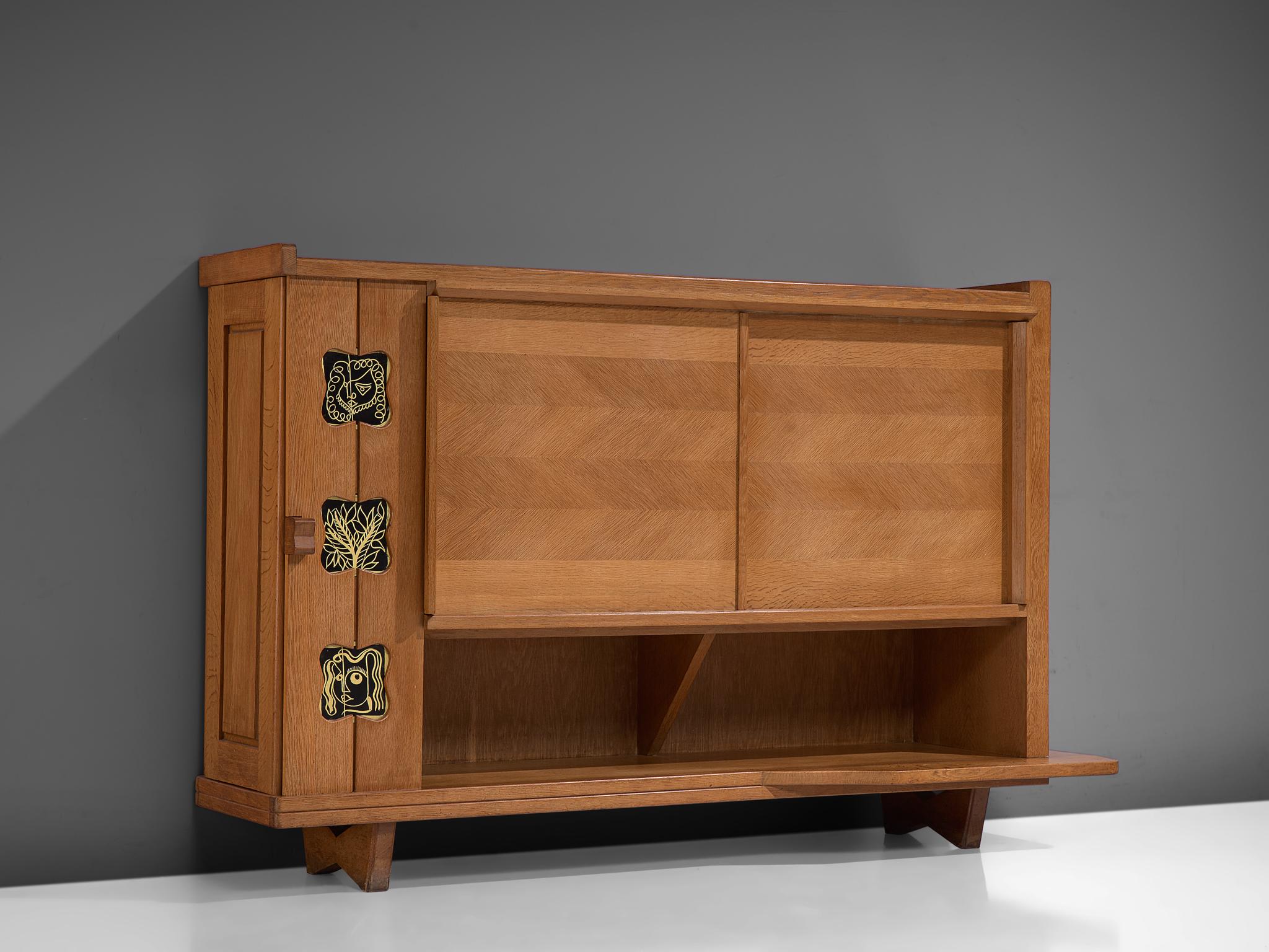 Inserzione per C: Buffet Guillerme & Chambron in Oak con dettagli in ceramica In condizioni buone in vendita a Waalwijk, NL